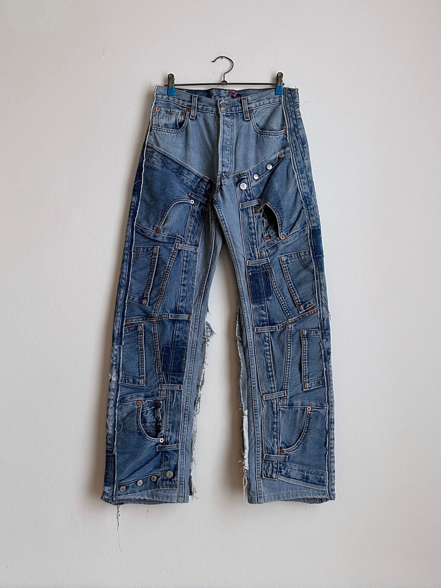 Vintage Levi's crazy patch worked denim trousers 90's 90年代 ヴィンテージ リーバイス パッチワーク  デニム Toto 古着 プラハ ユーロ古着  ヨーロッパ古着 Praha Prague Vintage store 古着屋 古着卸 フランス買い付け