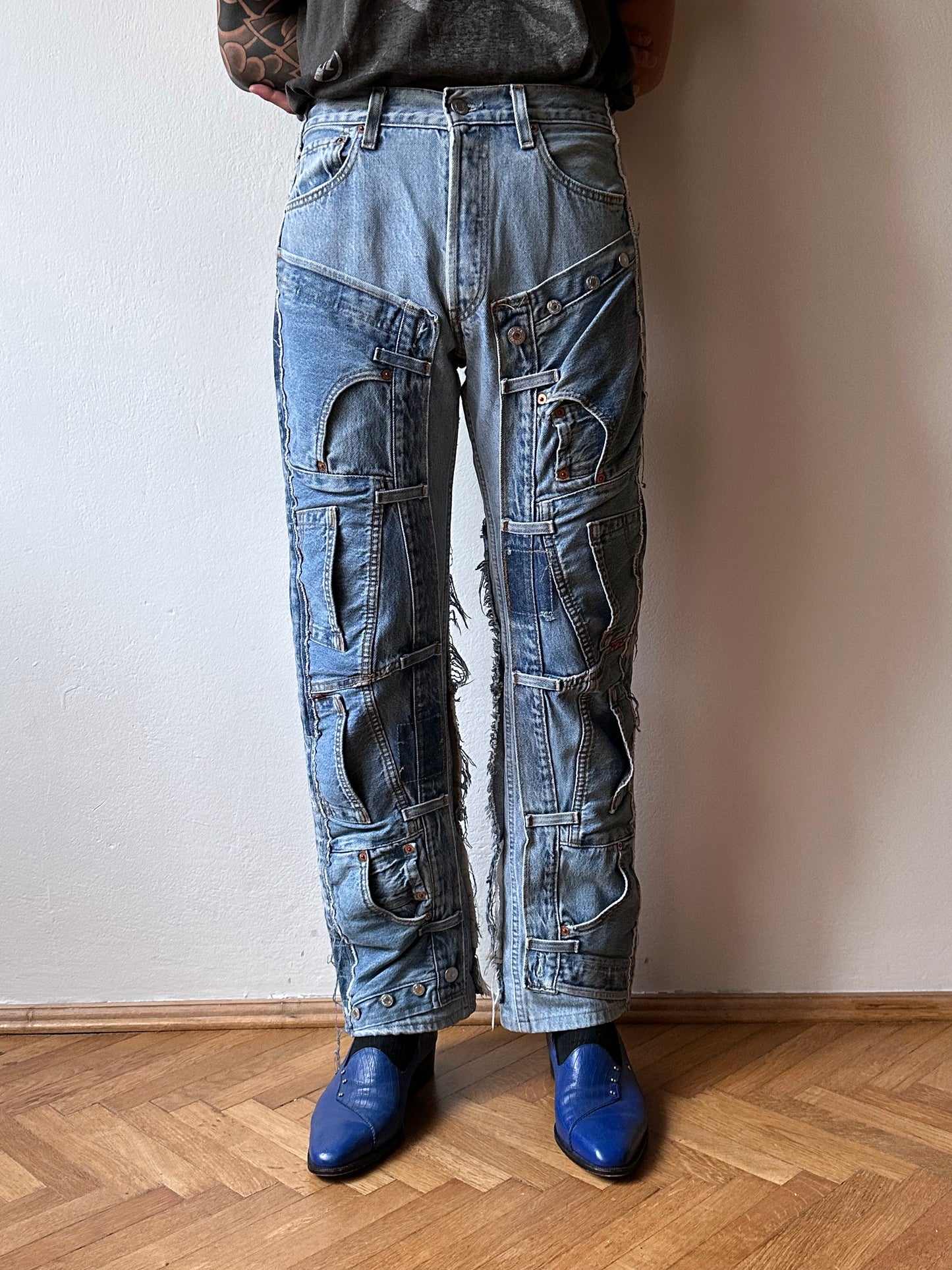 Vintage Levi's crazy patch worked denim trousers 90's 90年代 ヴィンテージ リーバイス パッチワーク  デニム Toto 古着 プラハ ユーロ古着  ヨーロッパ古着 Praha Prague Vintage store 古着屋 古着卸 フランス買い付け