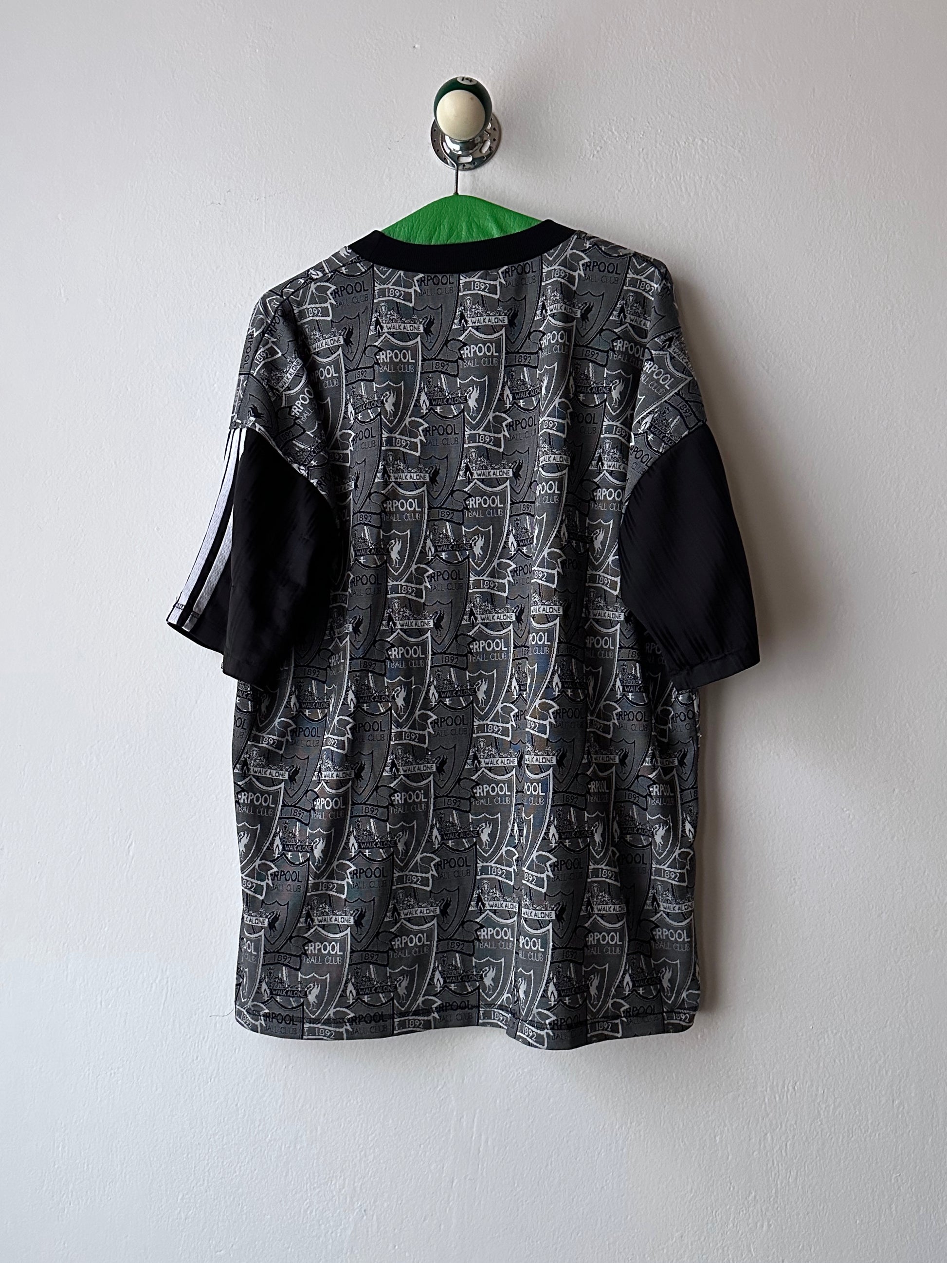 90's Liverpool Adidas アディダス リバプール premier league プレミアリーグ 90年代 Football shirt サッカーシャツ Made in England イギリス製 Vintage ヴィンテージ Toto Praha Antique shop Vintage clothing store Prague 古着屋 アンティークショップ ユーロ古着 ヨーロッパ古着 古着卸