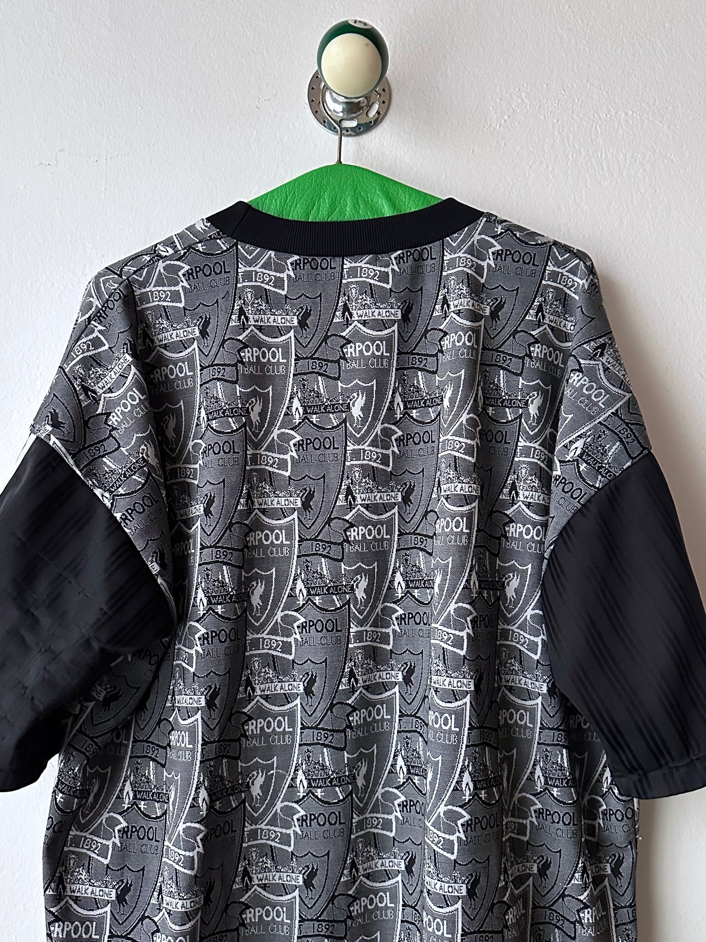 90's Liverpool Adidas アディダス リバプール premier league プレミアリーグ 90年代 Football shirt サッカーシャツ Made in England イギリス製 Vintage ヴィンテージ Toto Praha Antique shop Vintage clothing store Prague 古着屋 アンティークショップ ユーロ古着 ヨーロッパ古着 古着卸