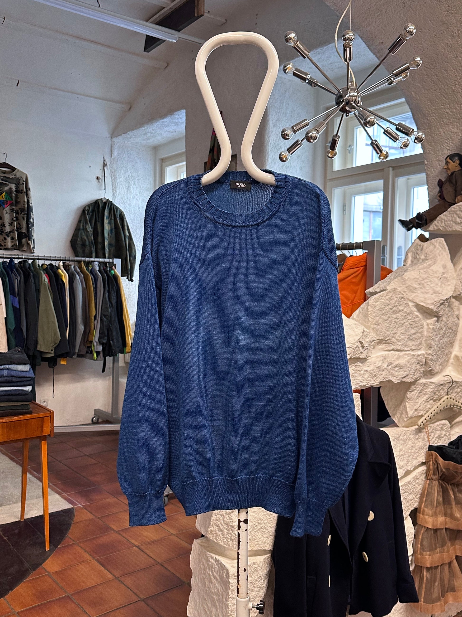 HUGO BOSS Toto Vintage clothing store Antique HUGO BOSS Toto Vintage clothing store Antique shop Praha Prague 古着屋 プラハ アンティークショップ ユーロ古着 ヨーロッパ古着 古着卸