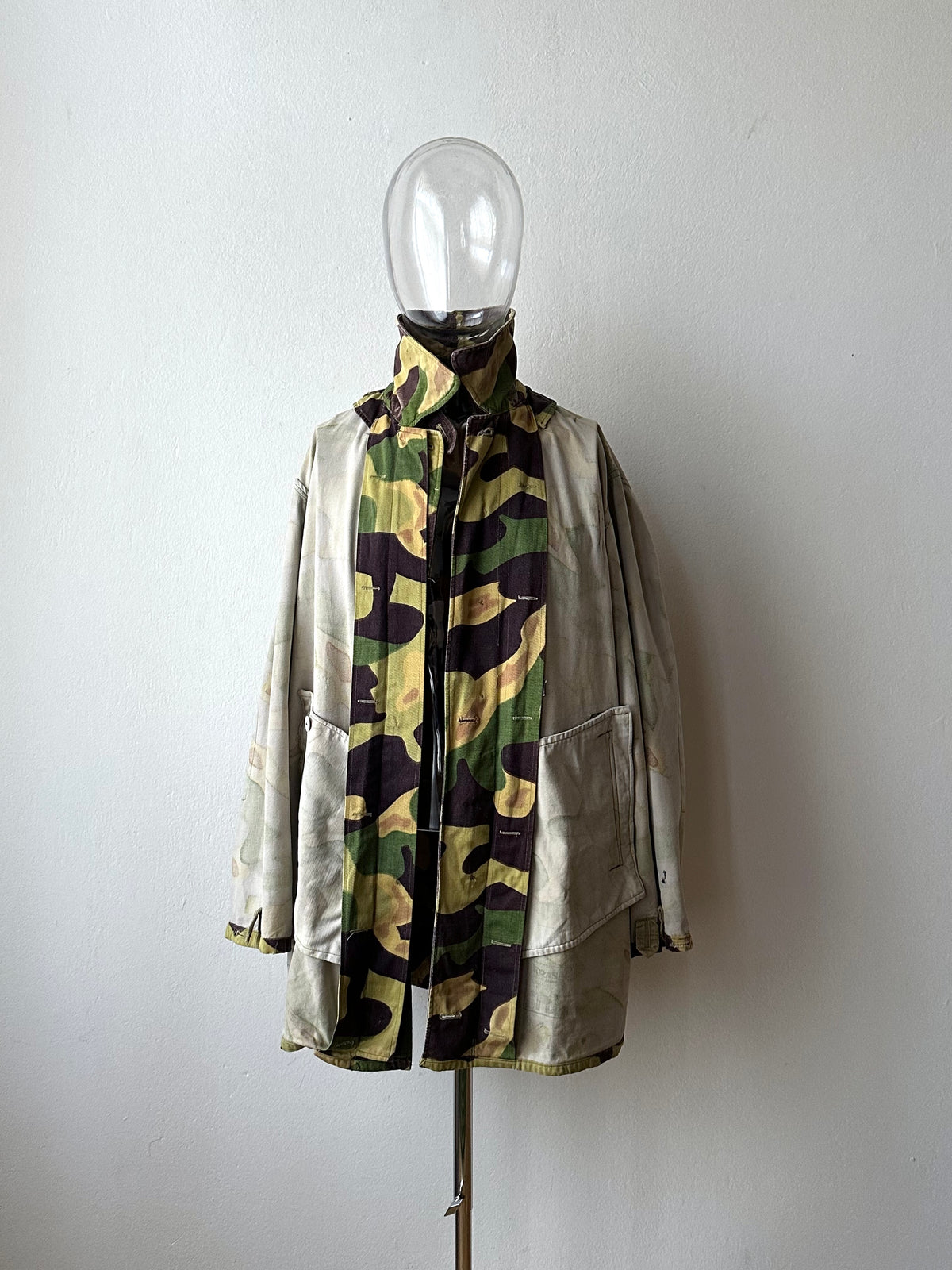 1960s Czechoslovak Army Salamander Camo Parka 60年代 サラマンダー チェコスロバキア 迷彩 Toto Praha Vintage clothing shop Antique shop 古着屋 プラハ Showroom appointment Prague ユーロ古着 ヨーロッパ古着 古着卸 ヴィンテージ