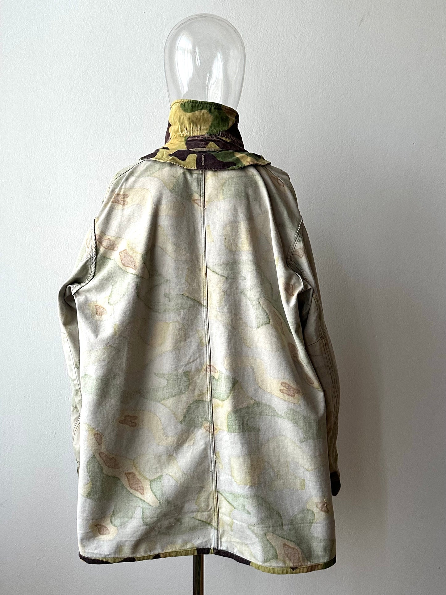 1960s Czechoslovak Army Salamander Camo Parka 60年代 サラマンダー チェコスロバキア 迷彩 Toto Praha Vintage clothing shop Antique shop 古着屋 プラハ Showroom appointment Prague ユーロ古着 ヨーロッパ古着 古着卸 ヴィンテージ