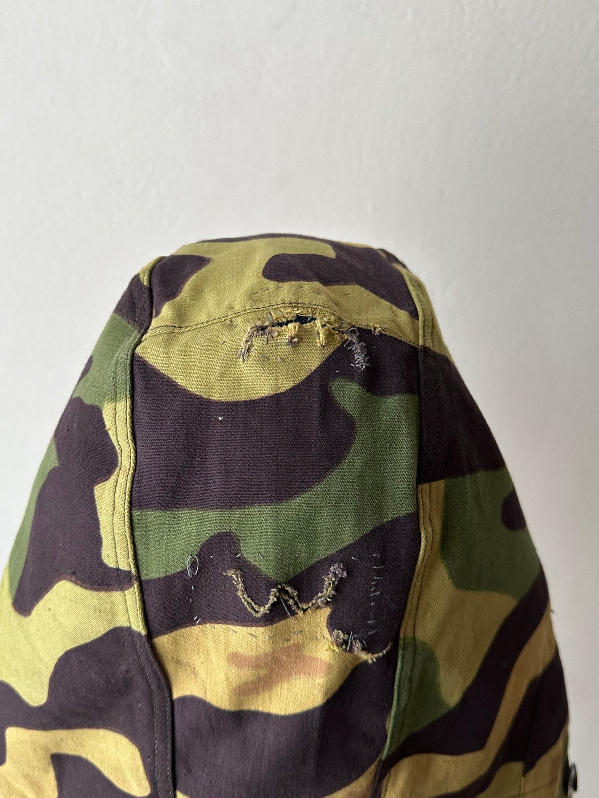 1960s Czechoslovak Army Salamander Camo Parka 60年代 サラマンダー チェコスロバキア 迷彩 Toto Praha Vintage clothing shop Antique shop 古着屋 プラハ Showroom appointment Prague ユーロ古着 ヨーロッパ古着 古着卸 ヴィンテージ