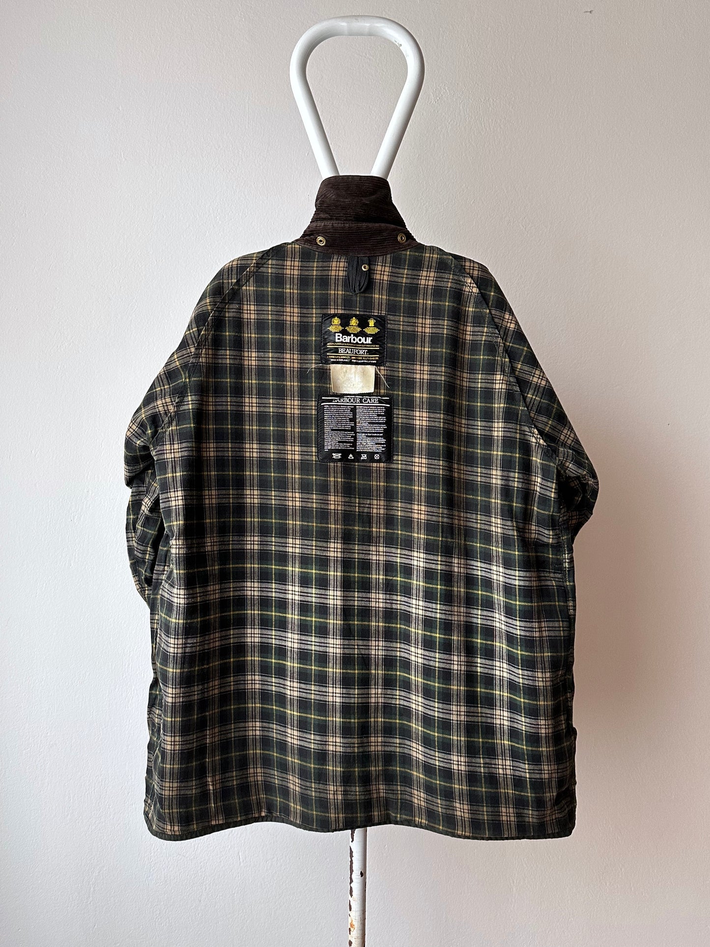 90's Barbour BEAUFORT Vintage ヴィンテージ バブアー 90年代 バブアー ハンティング Made in England イングランド製 ユーロ古着イギリス古着 ヨーロッパ古着 Toto 古着屋 古着 プラハ Praha Prague Vintage store 古着卸 