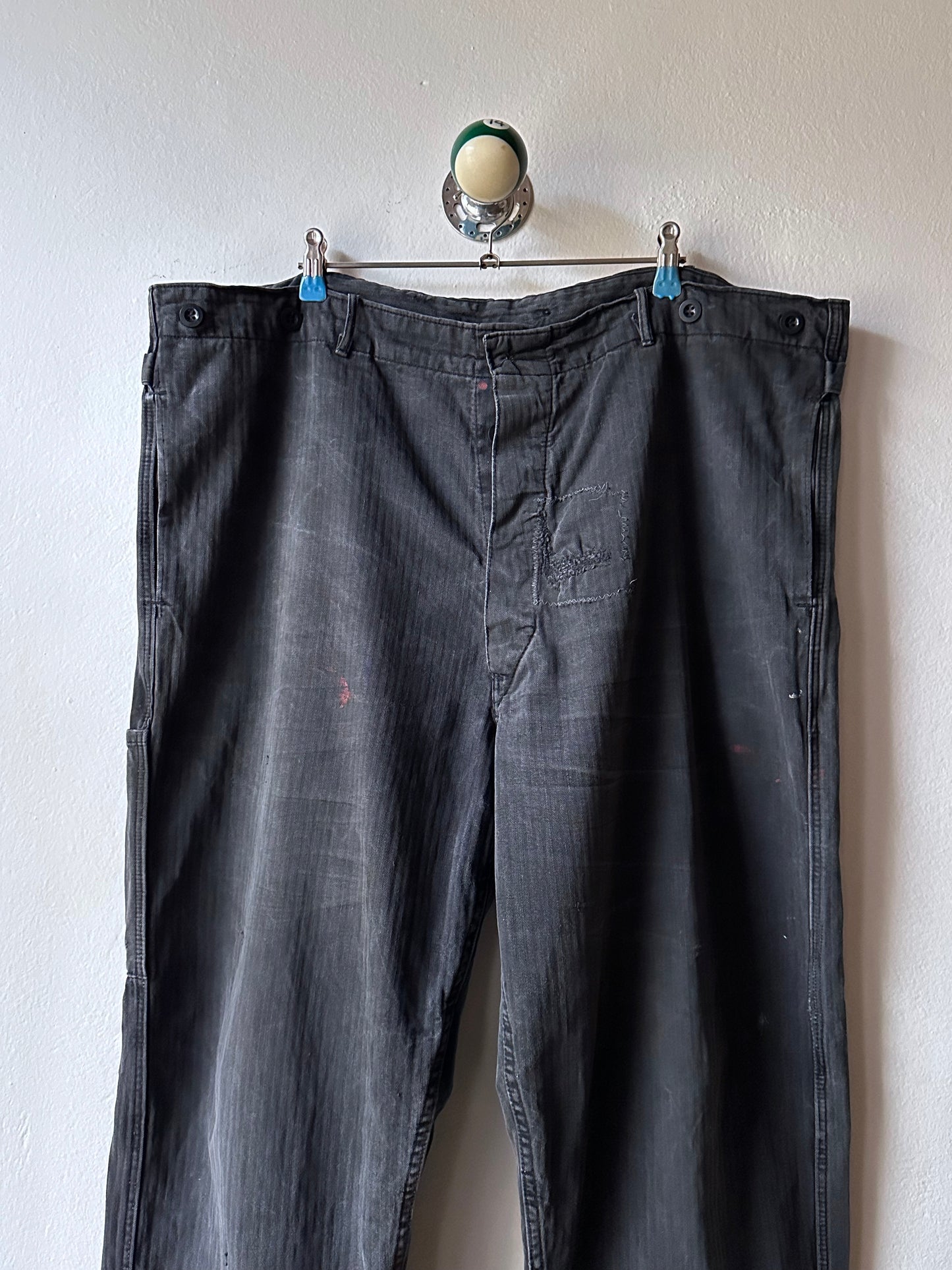 Black 黒 1980's East German work trousers 東ドイツ ワークパンツ 80年代 ヘリンボーン Vintage ヴィンテージ Toto Praha Antique shop Vintage clothing store Prague 古着屋 アンティークショップ ユーロ古着 ヨーロッパ古着 古着卸