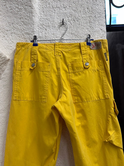 ARMANI JEANS アルマーニジーンズ Toto Vintage clothing store Antique shop Praha Prague Vintage ヴィンテージ プラハ 古着屋 古着 アンティークショップ ユーロ古着  ヨーロッパ古着 Made in Rumania ルーマニア製 yellow 黄色 