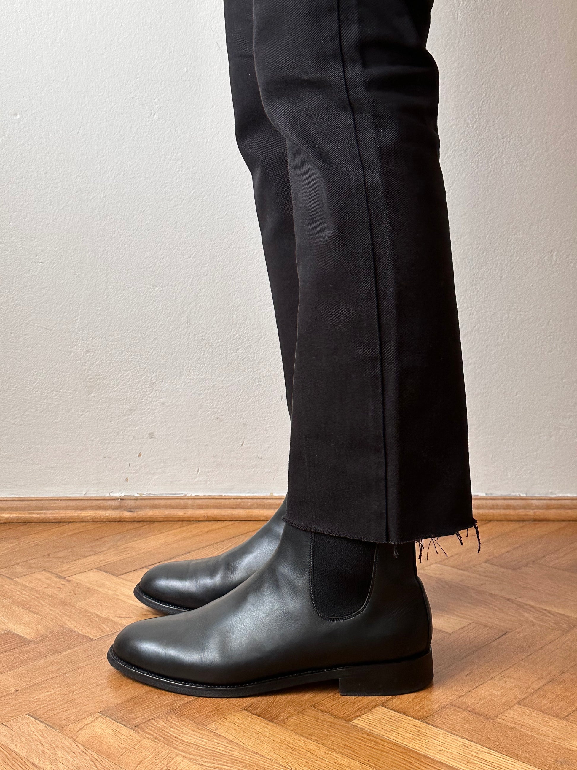 Paraboot Pecari Vintage French army Military パラブーツ サイドゴアブーツ Chelsea boot チェルシーブーツ Made in France フランス軍 フランス製 ヴィンテージ  プラハ  古着屋  Praha Vintage store Prague ユーロ古着 ヨーロッパ古着