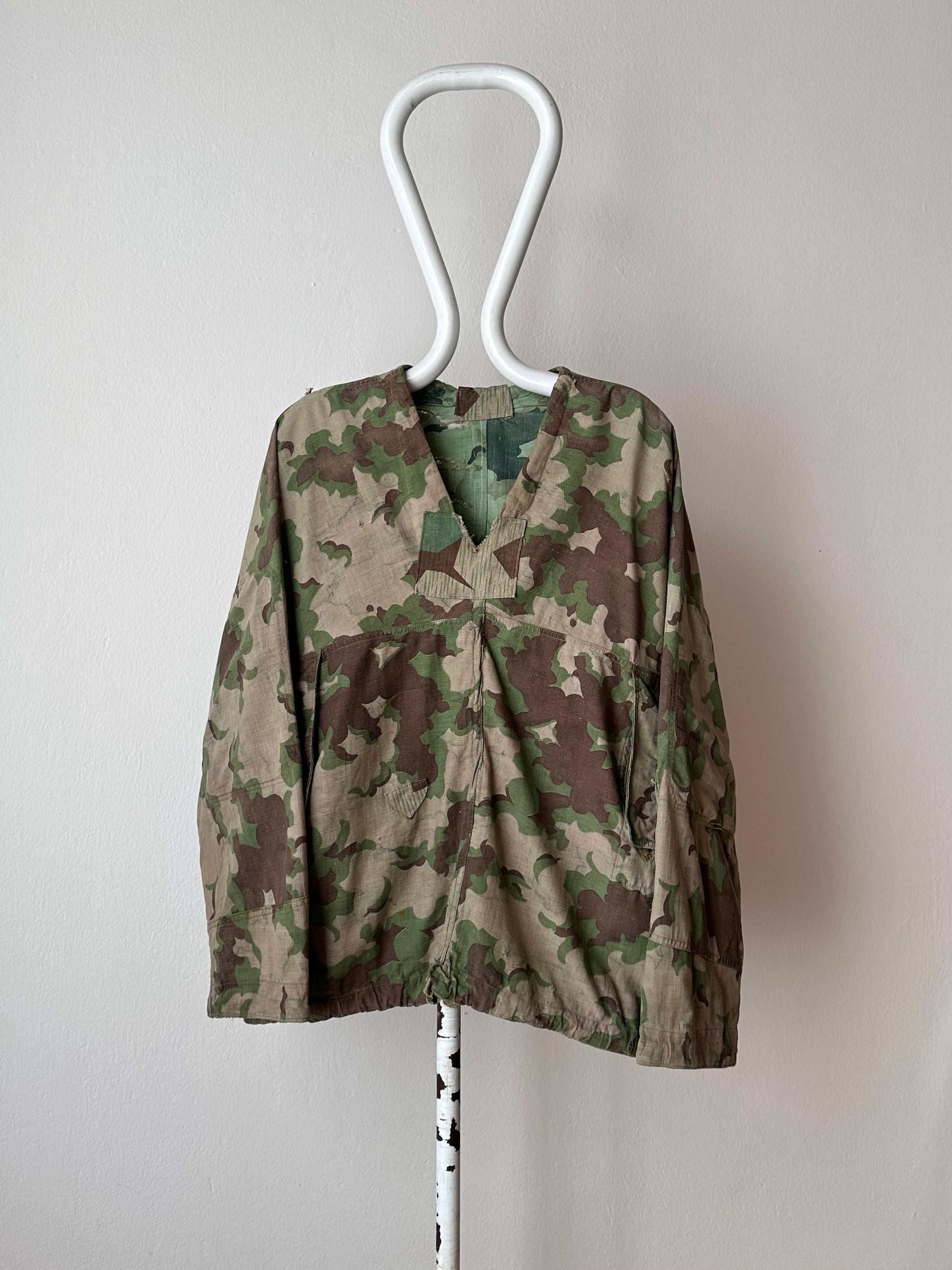 1960's Československá lidová armáda Clouds camouflage reversible jacket 60年代 ヴィンテージ Vintage チェコスロバキア Military ミリタリー ユーロミリタリー Toto 古着屋 プラハ 古着 Praha Prague Vintage store Smock DUBÁKY camouflage ユーロ古着 ヨーロッパ古着 Czech Army チェコスロバキア人民軍 50's 50年代 WW2 戦争 古着卸 