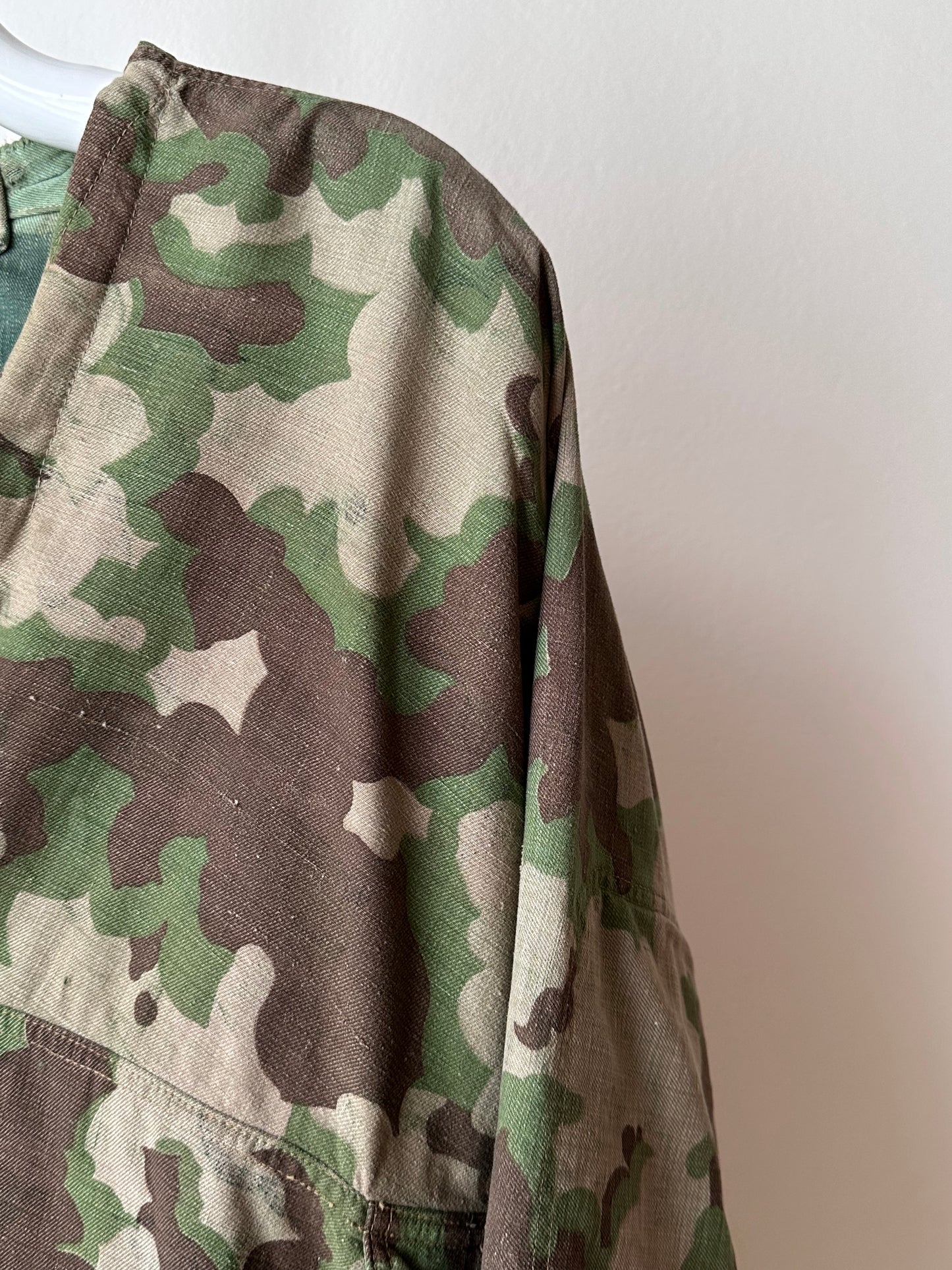 1960's Československá lidová armáda Clouds camouflage reversible jacket 60年代 ヴィンテージ Vintage チェコスロバキア Military ミリタリー ユーロミリタリー Toto 古着屋 プラハ 古着 Praha Prague Vintage store Smock DUBÁKY camouflage ユーロ古着 ヨーロッパ古着 Czech Army チェコスロバキア人民軍 50's 50年代 WW2 戦争 古着卸 