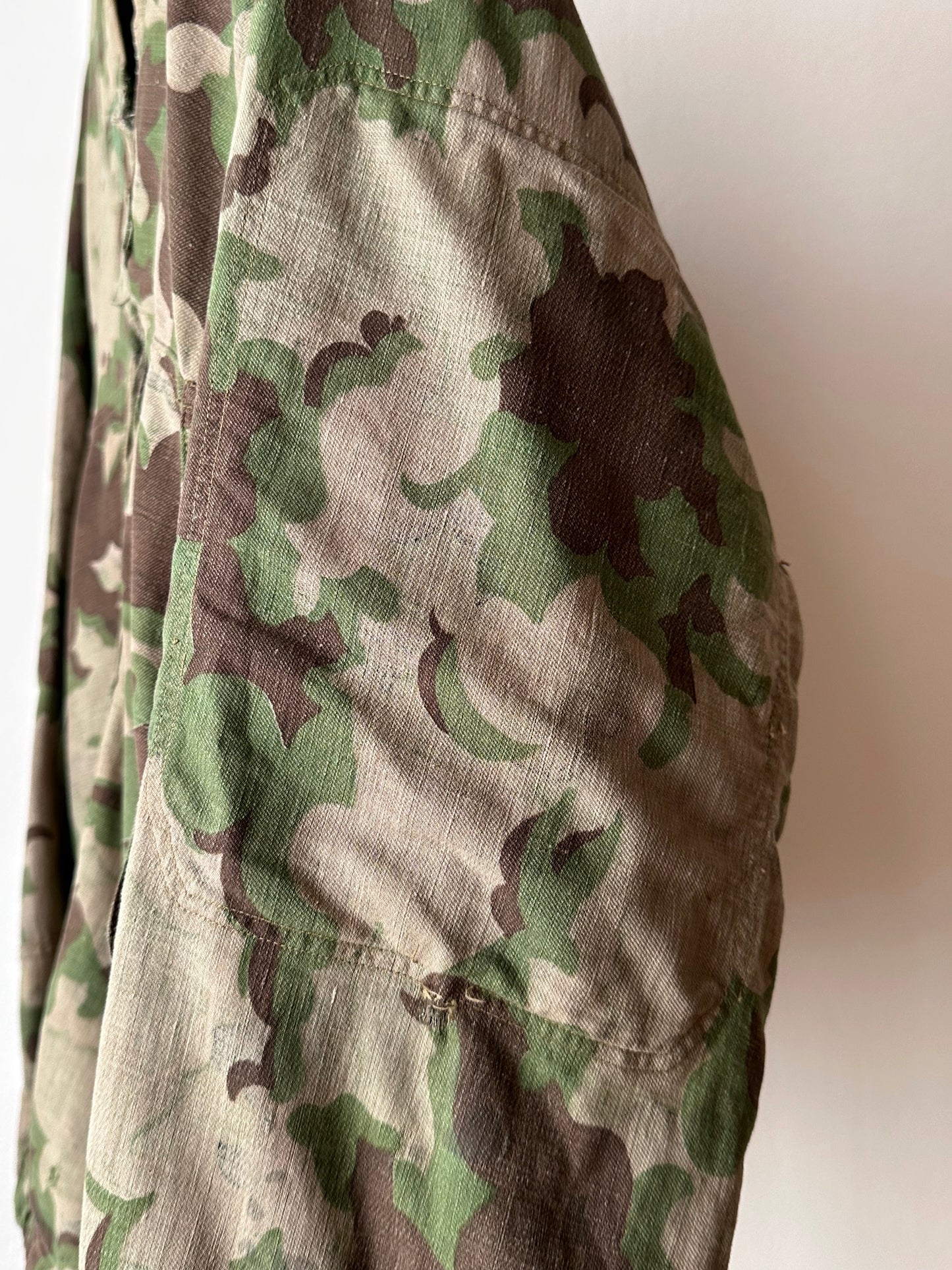 1960's Československá lidová armáda Clouds camouflage reversible jacket 60年代 ヴィンテージ Vintage チェコスロバキア Military ミリタリー ユーロミリタリー Toto 古着屋 プラハ 古着 Praha Prague Vintage store Smock DUBÁKY camouflage ユーロ古着 ヨーロッパ古着 Czech Army チェコスロバキア人民軍 50's 50年代 WW2 戦争 古着卸 