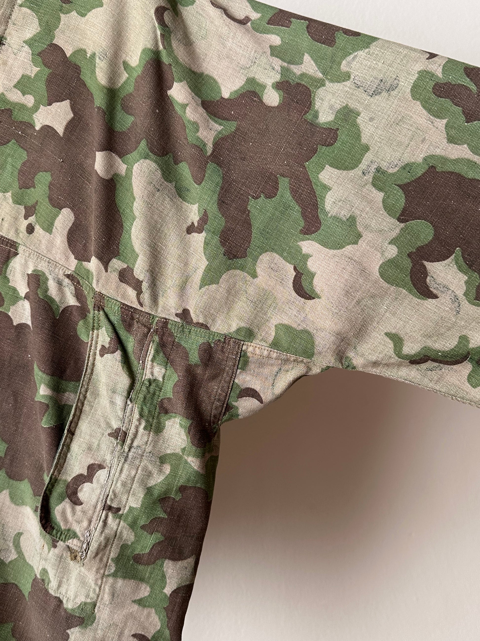 1960's Československá lidová armáda Clouds camouflage reversible jacket 60年代 ヴィンテージ Vintage チェコスロバキア Military ミリタリー ユーロミリタリー Toto 古着屋 プラハ 古着 Praha Prague Vintage store Smock DUBÁKY camouflage ユーロ古着 ヨーロッパ古着 Czech Army チェコスロバキア人民軍 50's 50年代 WW2 戦争 古着卸 