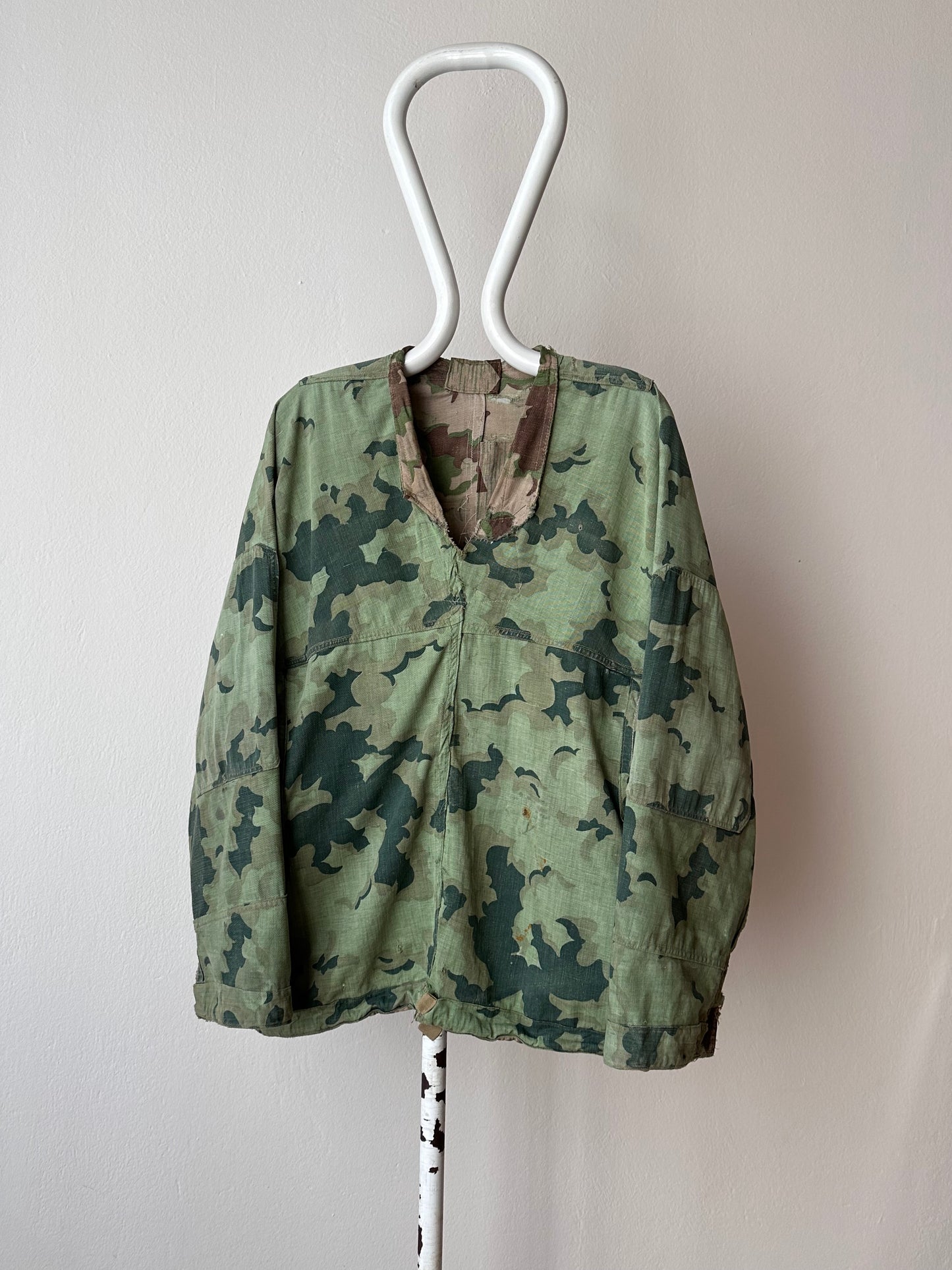 1960's Československá lidová armáda Clouds camouflage reversible jacket 60年代 ヴィンテージ Vintage チェコスロバキア Military ミリタリー ユーロミリタリー Toto 古着屋 プラハ 古着 Praha Prague Vintage store Smock DUBÁKY camouflage ユーロ古着 ヨーロッパ古着 Czech Army チェコスロバキア人民軍 50's 50年代 WW2 戦争 古着卸 