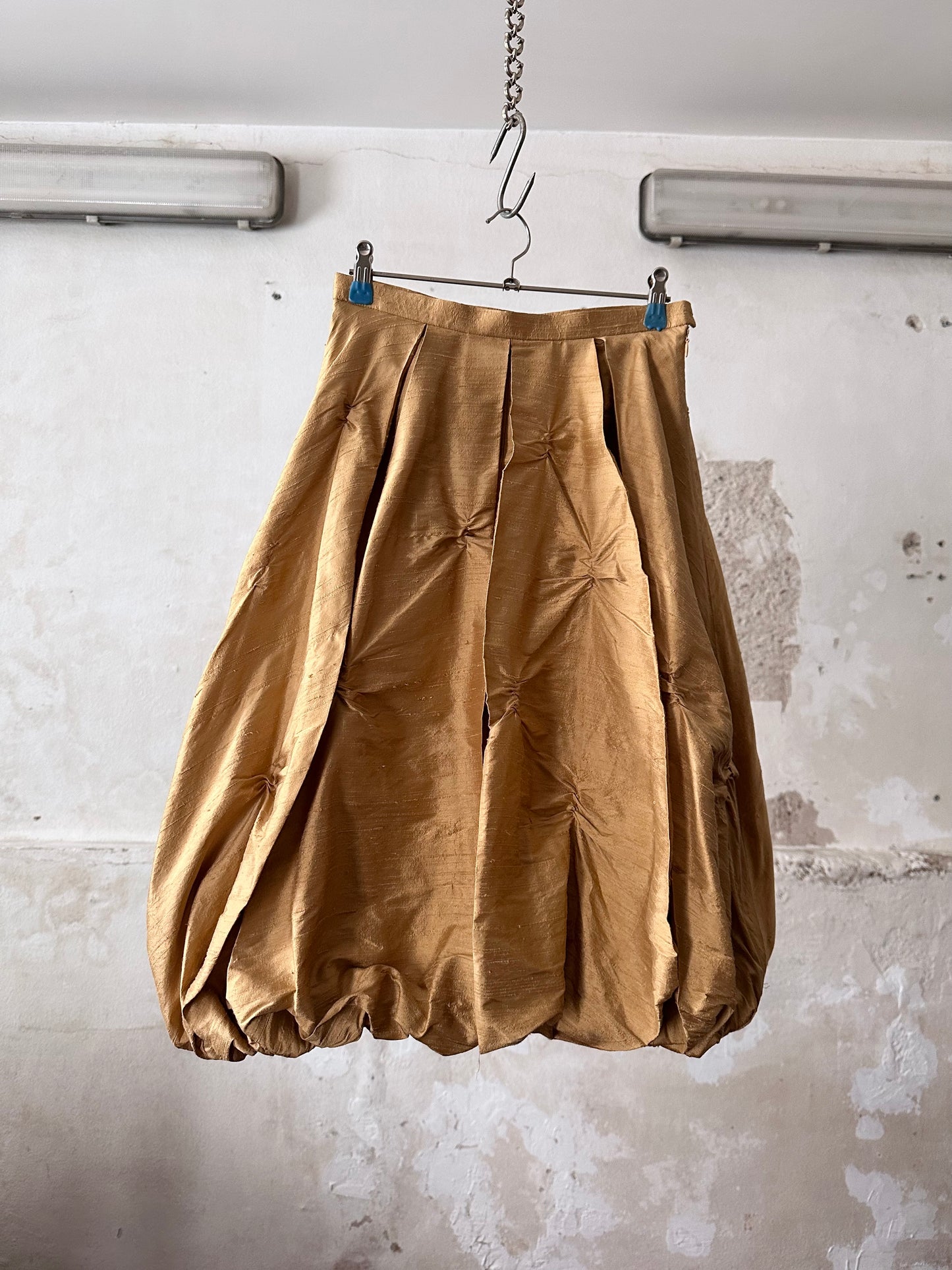 special balloon silk skirt
