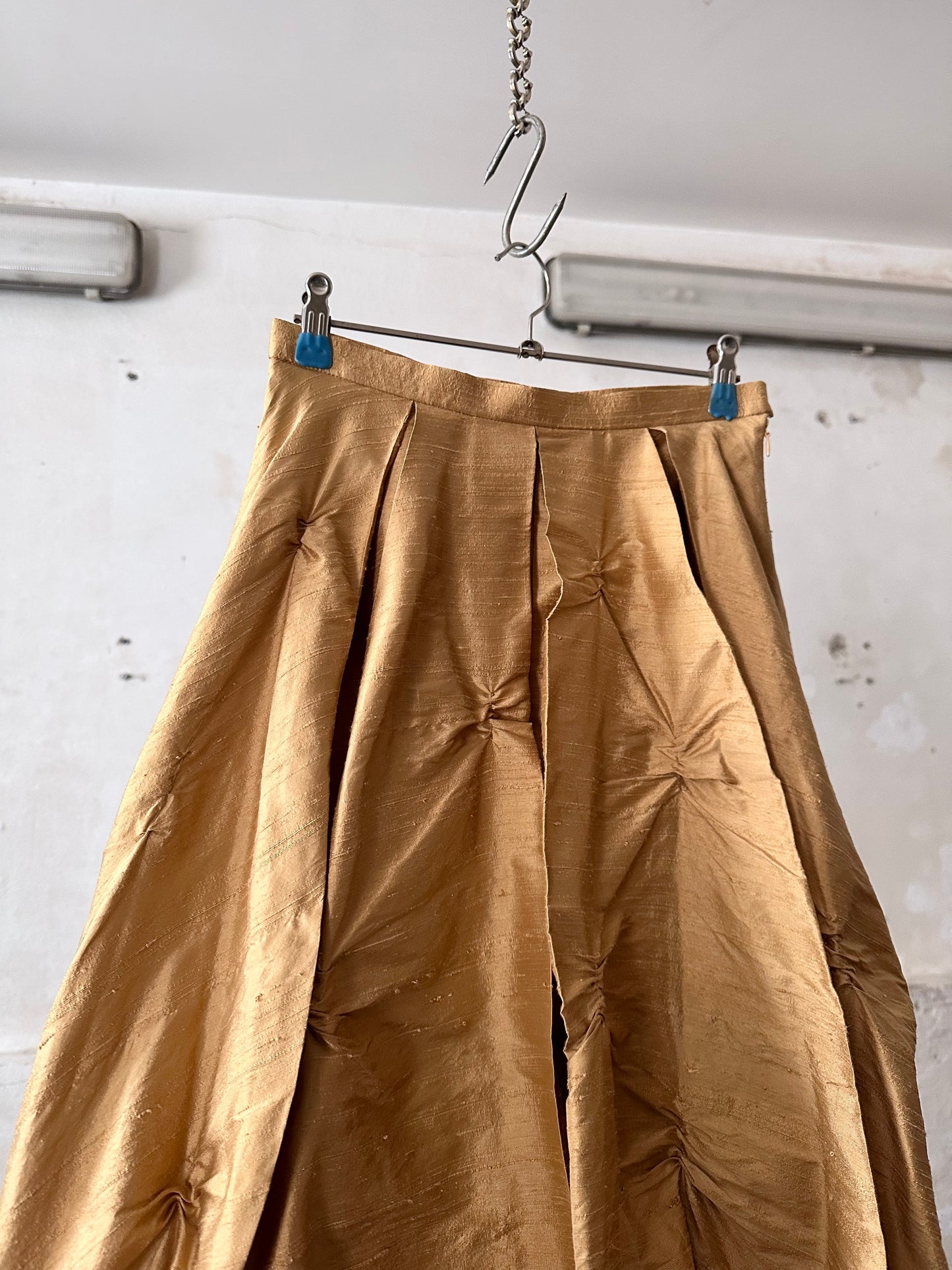 special balloon silk skirt