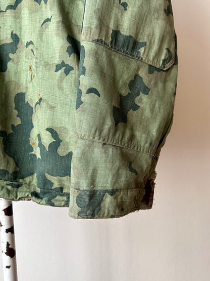 1960's Československá lidová armáda Clouds camouflage reversible jacket 60年代 ヴィンテージ Vintage チェコスロバキア Military ミリタリー ユーロミリタリー Toto 古着屋 プラハ 古着 Praha Prague Vintage store Smock DUBÁKY camouflage ユーロ古着 ヨーロッパ古着 Czech Army チェコスロバキア人民軍 50's 50年代 WW2 戦争 古着卸 