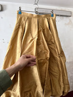 special balloon silk skirt