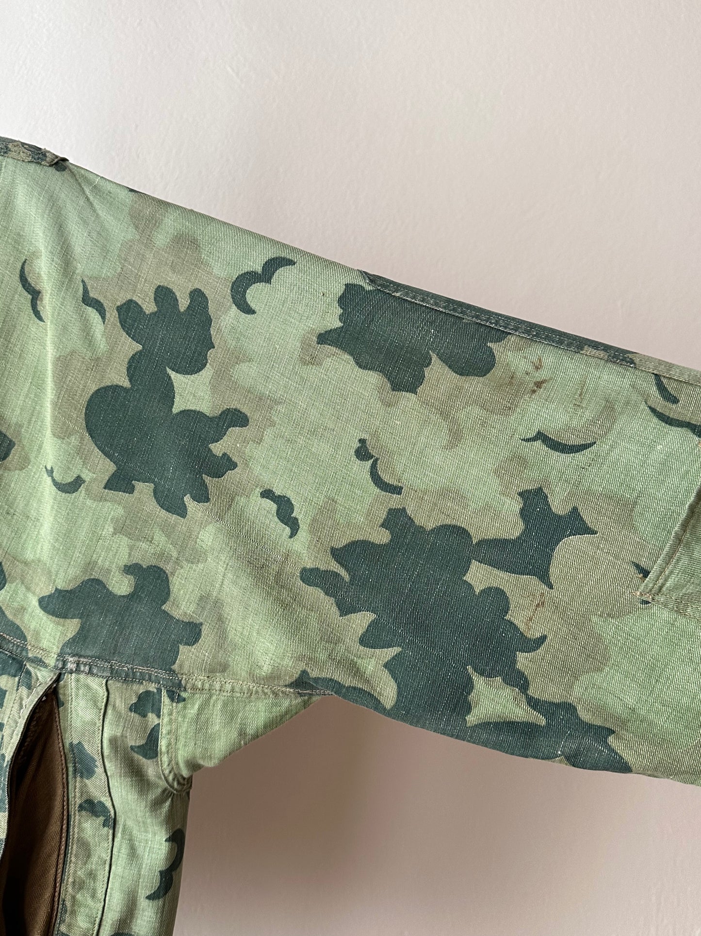 1960's Československá lidová armáda Clouds camouflage reversible jacket 60年代 ヴィンテージ Vintage チェコスロバキア Military ミリタリー ユーロミリタリー Toto 古着屋 プラハ 古着 Praha Prague Vintage store Smock DUBÁKY camouflage ユーロ古着 ヨーロッパ古着 Czech Army チェコスロバキア人民軍 50's 50年代 WW2 戦争 古着卸 