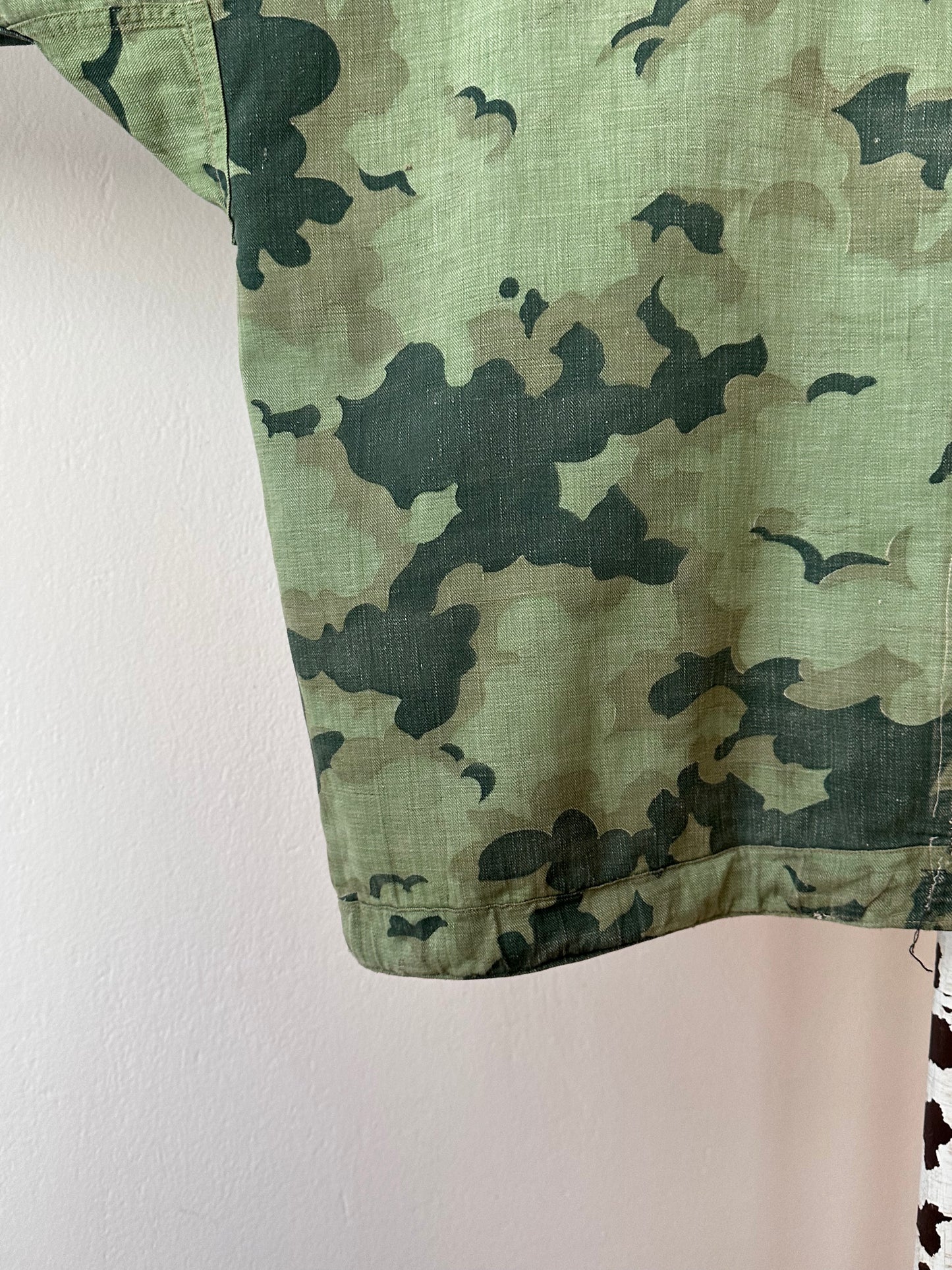 1960's Československá lidová armáda Clouds camouflage reversible jacket 60年代 ヴィンテージ Vintage チェコスロバキア Military ミリタリー ユーロミリタリー Toto 古着屋 プラハ 古着 Praha Prague Vintage store Smock DUBÁKY camouflage ユーロ古着 ヨーロッパ古着 Czech Army チェコスロバキア人民軍 50's 50年代 WW2 戦争 古着卸 