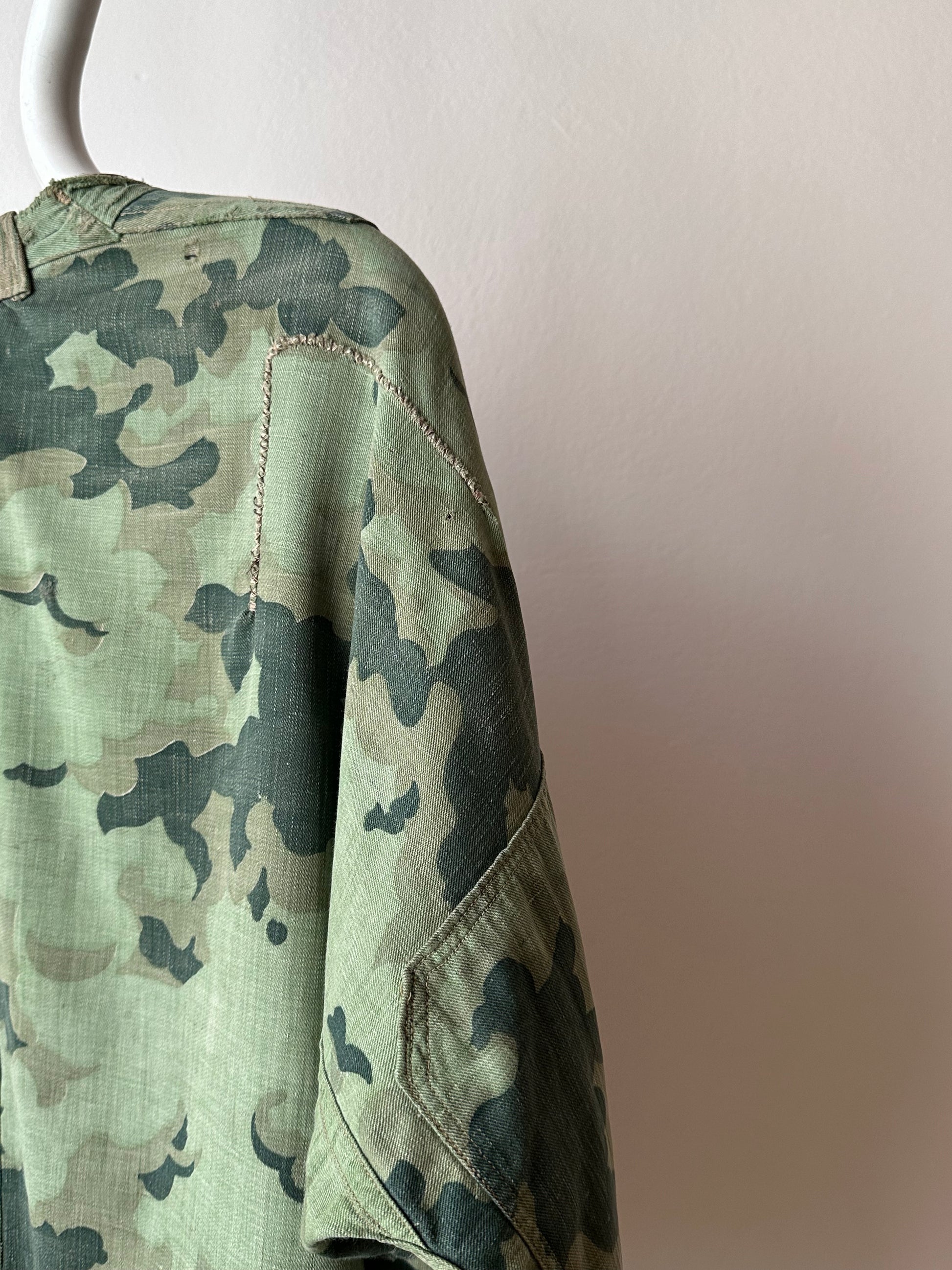 1960's Československá lidová armáda Clouds camouflage reversible jacket 60年代 ヴィンテージ Vintage チェコスロバキア Military ミリタリー ユーロミリタリー Toto 古着屋 プラハ 古着 Praha Prague Vintage store Smock DUBÁKY camouflage ユーロ古着 ヨーロッパ古着 Czech Army チェコスロバキア人民軍 50's 50年代 WW2 戦争 古着卸 