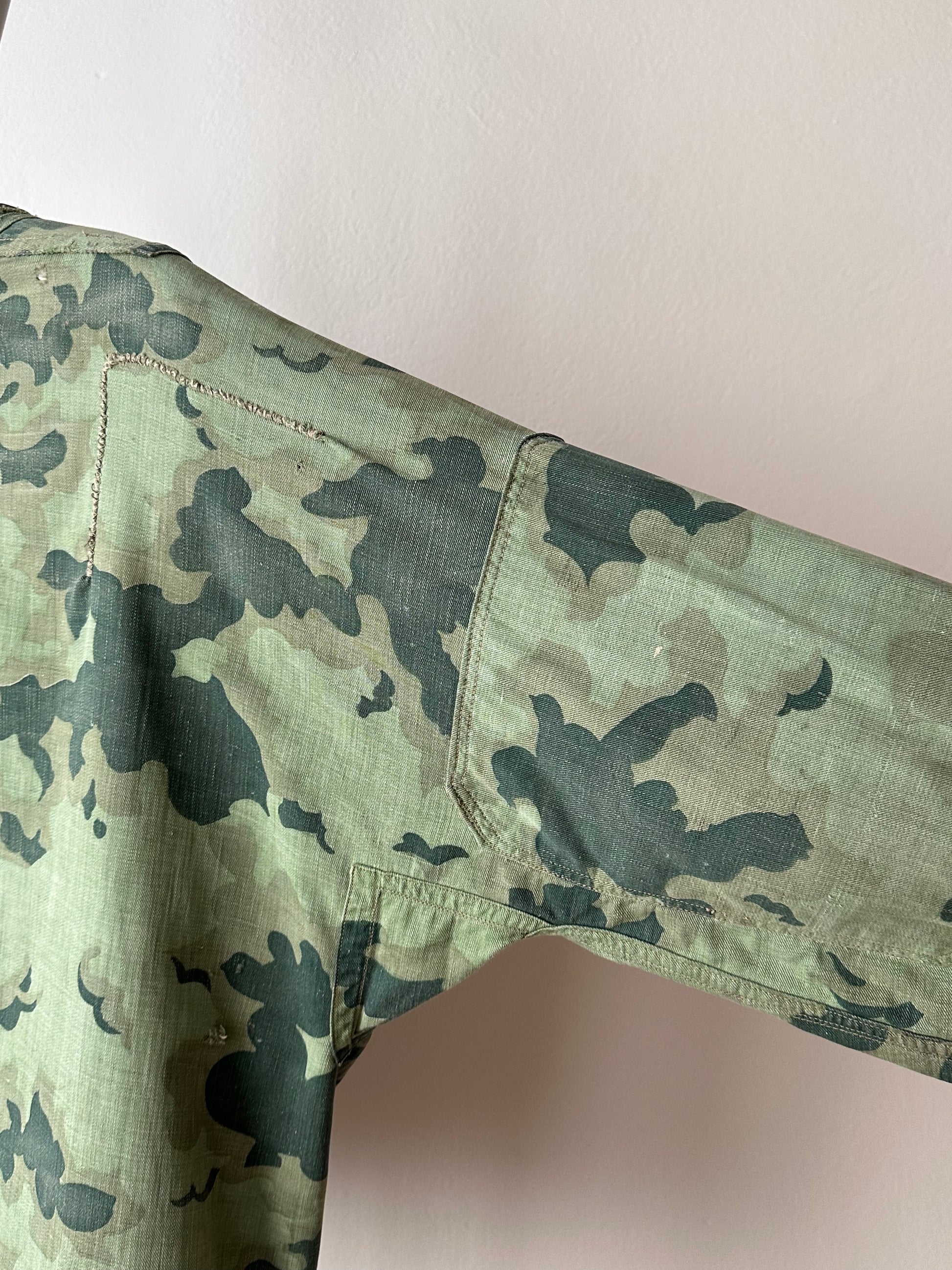 1960's Československá lidová armáda Clouds camouflage reversible jacket 60年代 ヴィンテージ Vintage チェコスロバキア Military ミリタリー ユーロミリタリー Toto 古着屋 プラハ 古着 Praha Prague Vintage store Smock DUBÁKY camouflage ユーロ古着 ヨーロッパ古着 Czech Army チェコスロバキア人民軍 50's 50年代 WW2 戦争 古着卸 