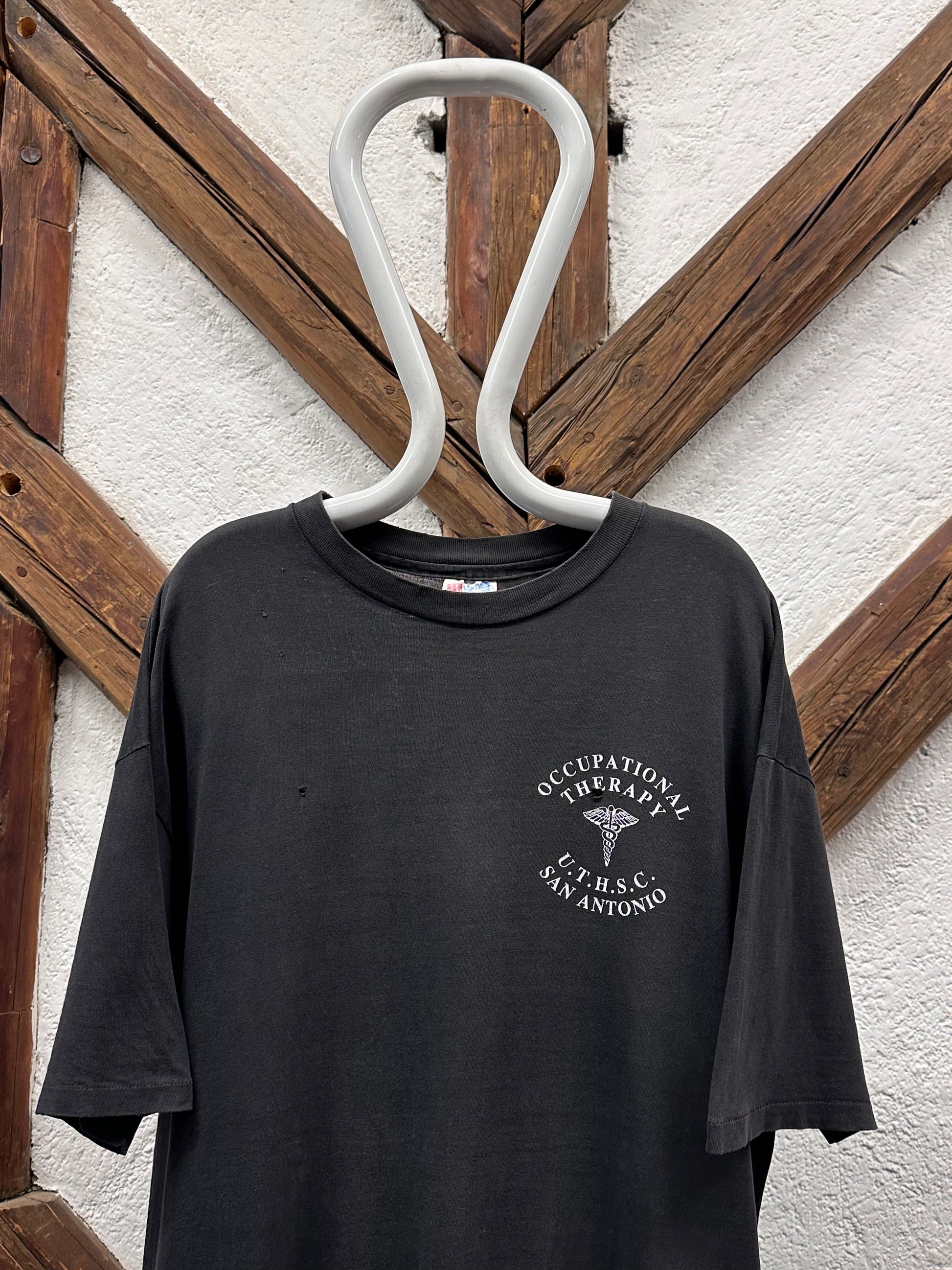 90's Occupational Therapy Vintage T-shirt Tee Tシャツ シングルステッチ 90年代 ヴィンテージ Hanes ヘインズ Toto Praha Vintage clothing store Antique shop Prague 古着屋 アンティークショップ プラハ ユーロ古着  ヨーロッパ古着 古着卸