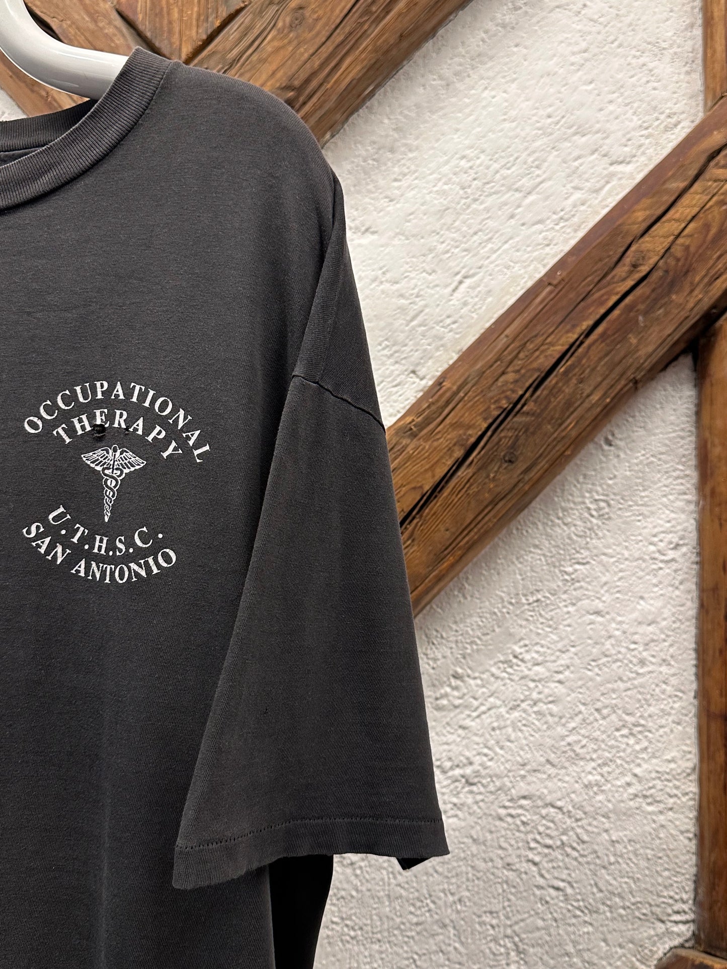 90's Occupational Therapy Vintage T-shirt Tee Tシャツ シングルステッチ 90年代 ヴィンテージ Hanes ヘインズ Toto Praha Vintage clothing store Antique shop Prague 古着屋 アンティークショップ プラハ ユーロ古着  ヨーロッパ古着 古着卸