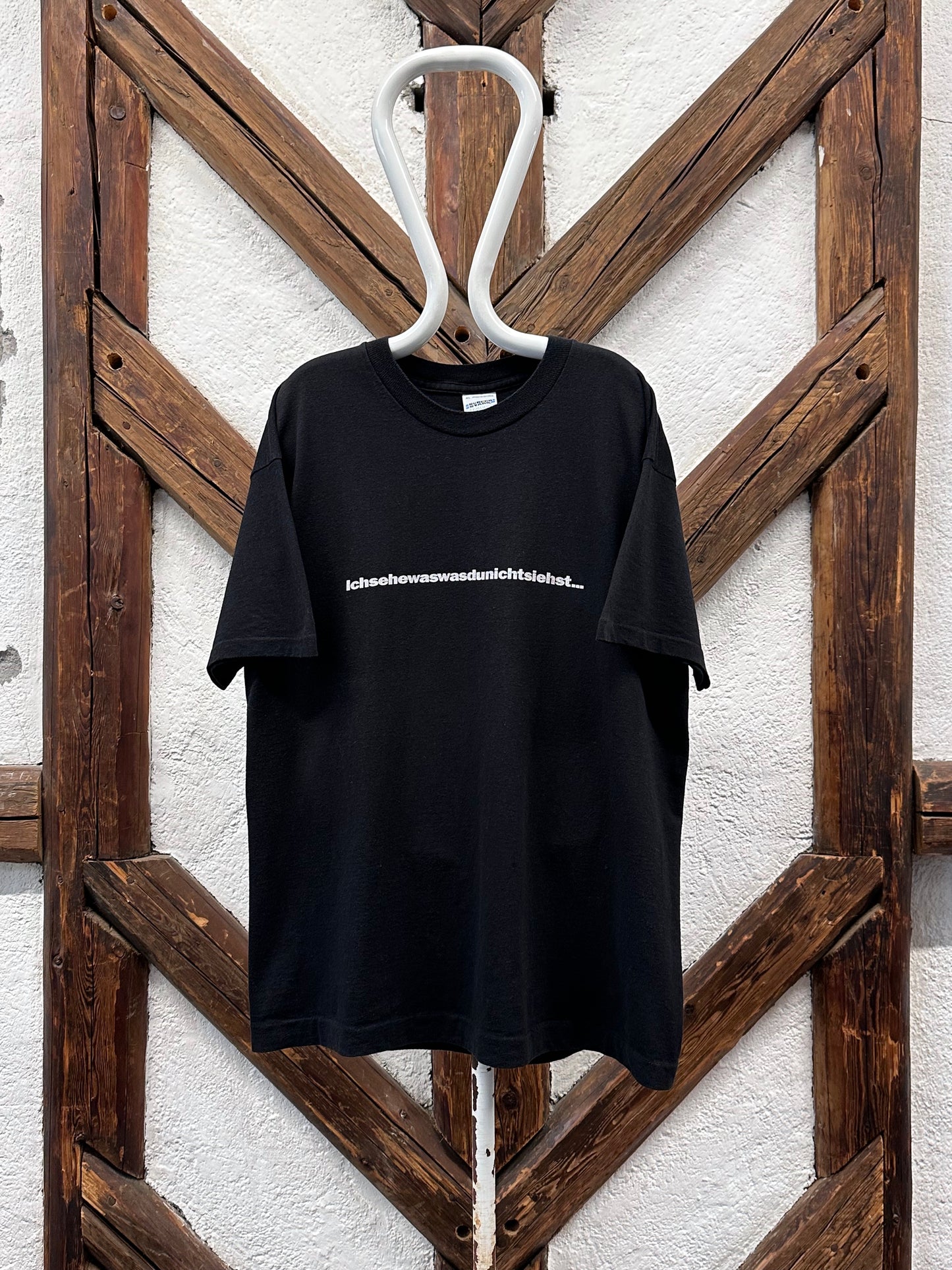 90's Vintage T-shirt Tee Tシャツ 90年代 ヴィンテージ シングルステッチ Black 黒 Toto Praha Vintage clothing store Antique shop Prague 古着屋 アンティークショップ プラハ ユーロ古着  ヨーロッパ古着 古着卸 