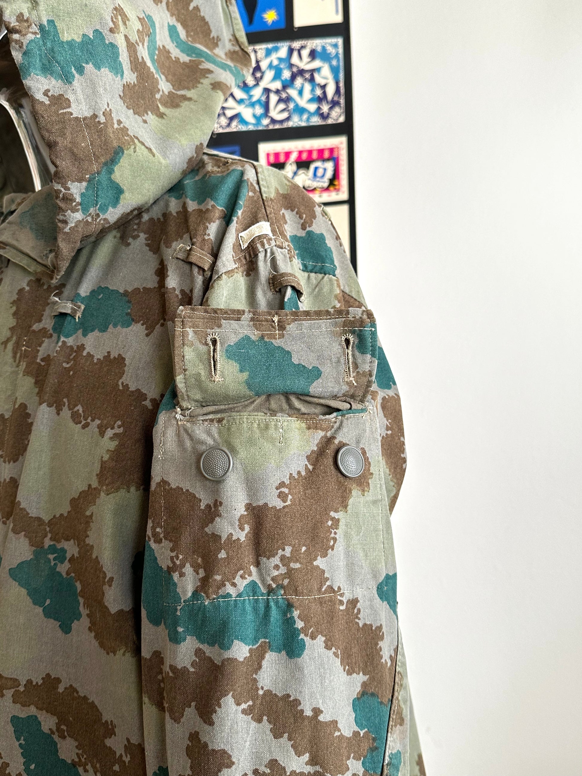 1960s East German NVA Blumentarn Camo Sniper Jacket 60年代 東ドイツ軍 人民軍 Cold war 冷戦 Toto Praha Vintage clothing shop Antique shop 古着屋 プラハ Showroom appointment Prague ユーロ古着 ヨーロッパ古着 古着卸 ヴィンテージ military ミリタリー ユーロミリタリー  レア Rare 花柄