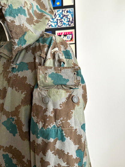1960s East German NVA Blumentarn Camo Sniper Jacket 60年代 東ドイツ軍 人民軍 Cold war 冷戦 Toto Praha Vintage clothing shop Antique shop 古着屋 プラハ Showroom appointment Prague ユーロ古着 ヨーロッパ古着 古着卸 ヴィンテージ military ミリタリー ユーロミリタリー  レア Rare 花柄