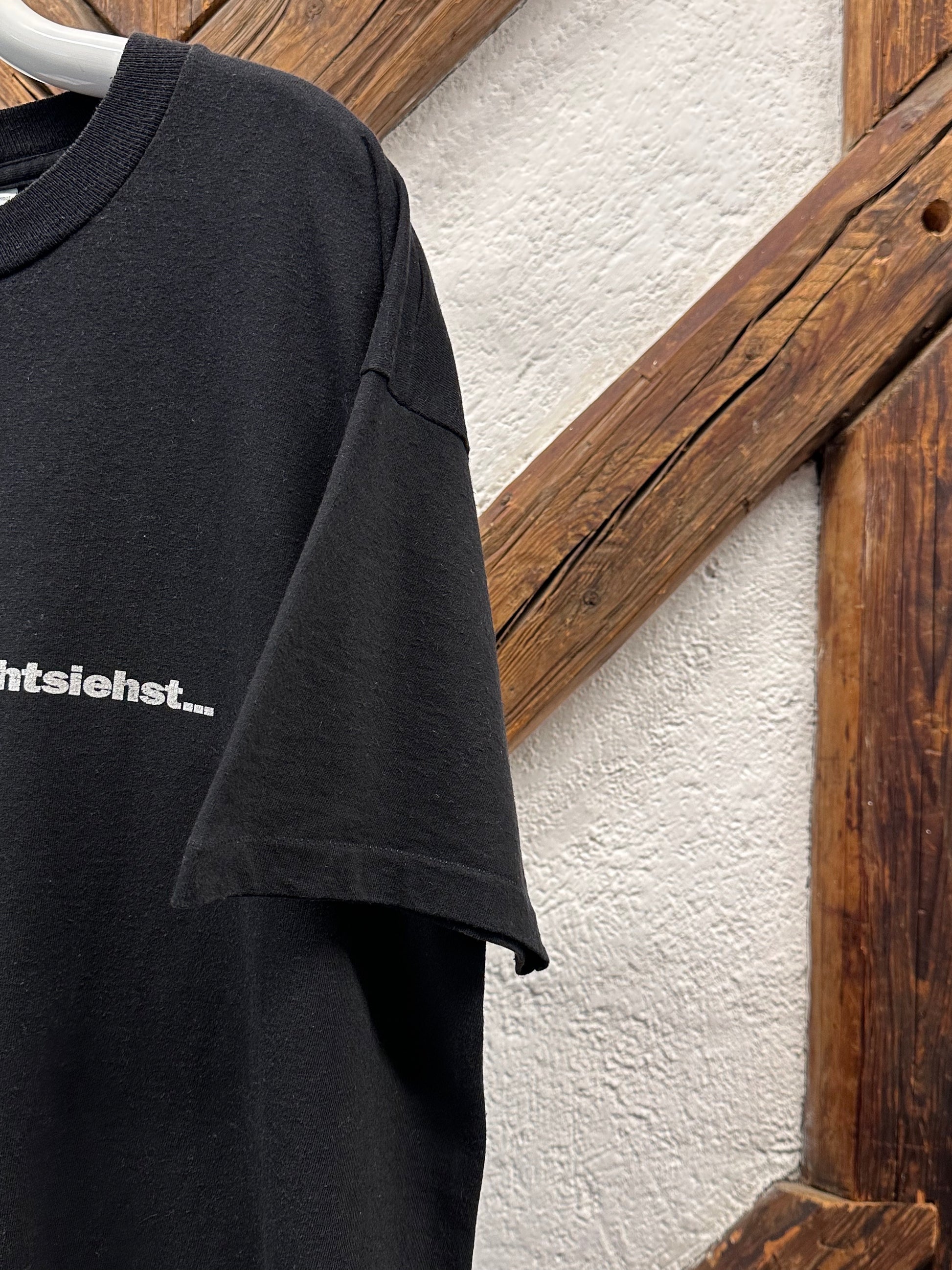 90's Vintage T-shirt Tee Tシャツ 90年代 ヴィンテージ シングルステッチ Black 黒 Toto Praha Vintage clothing store Antique shop Prague 古着屋 アンティークショップ プラハ ユーロ古着  ヨーロッパ古着 古着卸 