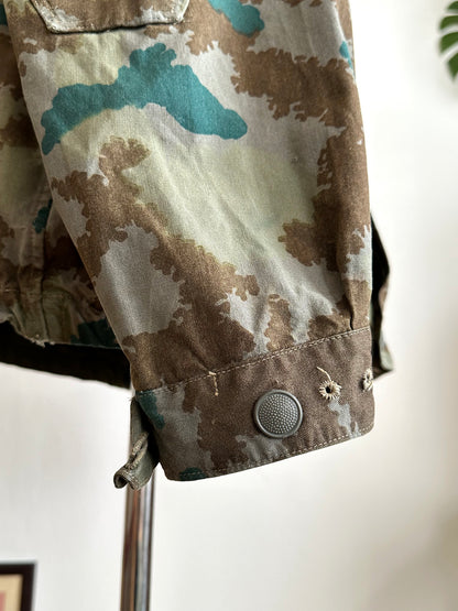 1960s East German NVA Blumentarn Camo Sniper Jacket 60年代 東ドイツ軍 人民軍 Cold war 冷戦 Toto Praha Vintage clothing shop Antique shop 古着屋 プラハ Showroom appointment Prague ユーロ古着 ヨーロッパ古着 古着卸 ヴィンテージ military ミリタリー ユーロミリタリー  レア Rare 花柄