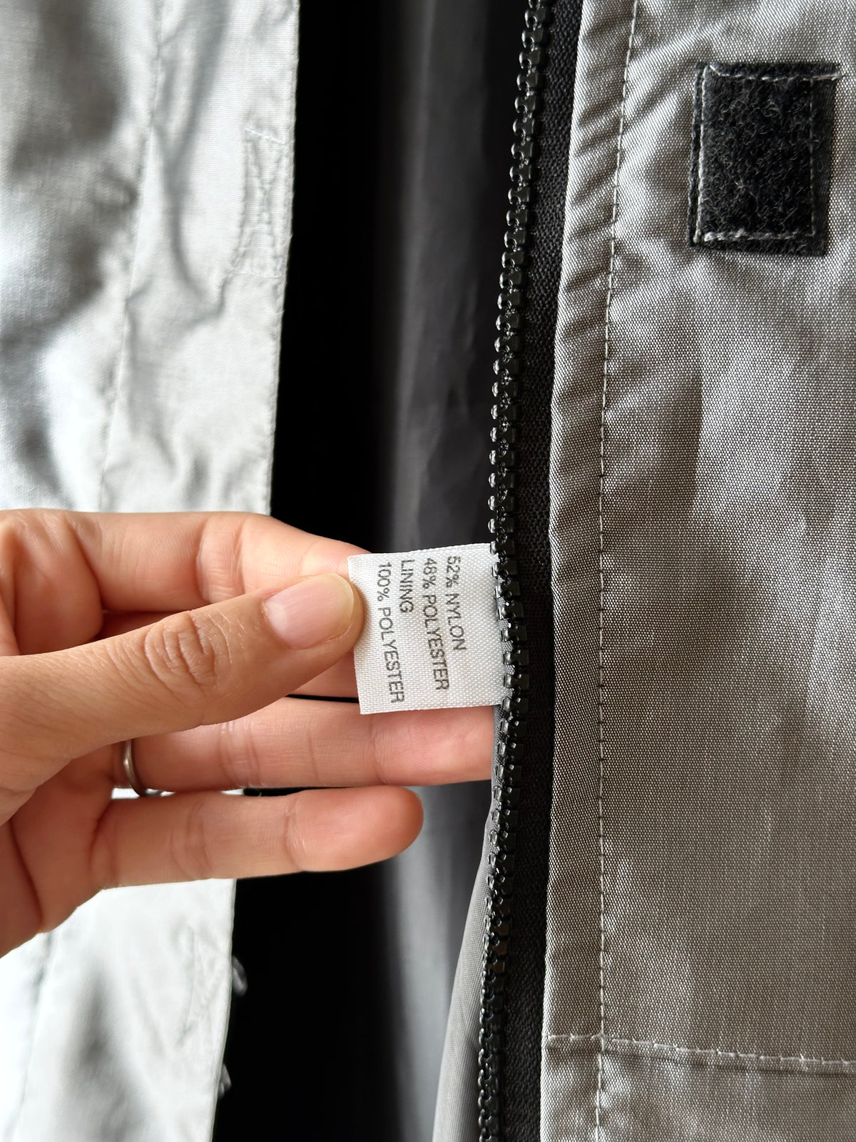 Metalic coat with back pocket