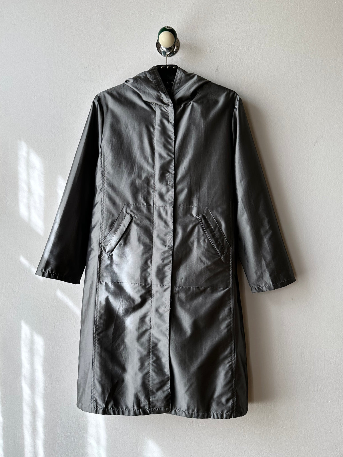 Metalic coat with back pocket