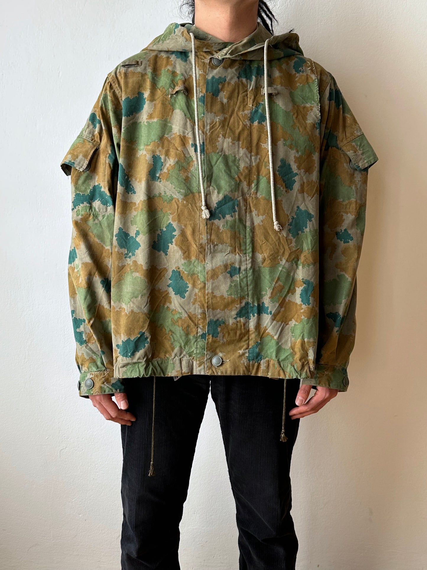 1960s East German NVA Blumentarn Camo Sniper Jacket 60年代 東ドイツ軍 人民軍 Cold war 冷戦 Toto Praha Vintage clothing shop Antique shop 古着屋 プラハ Showroom appointment Prague ユーロ古着 ヨーロッパ古着 古着卸 ヴィンテージ military ミリタリー ユーロミリタリー  レア Rare 花柄