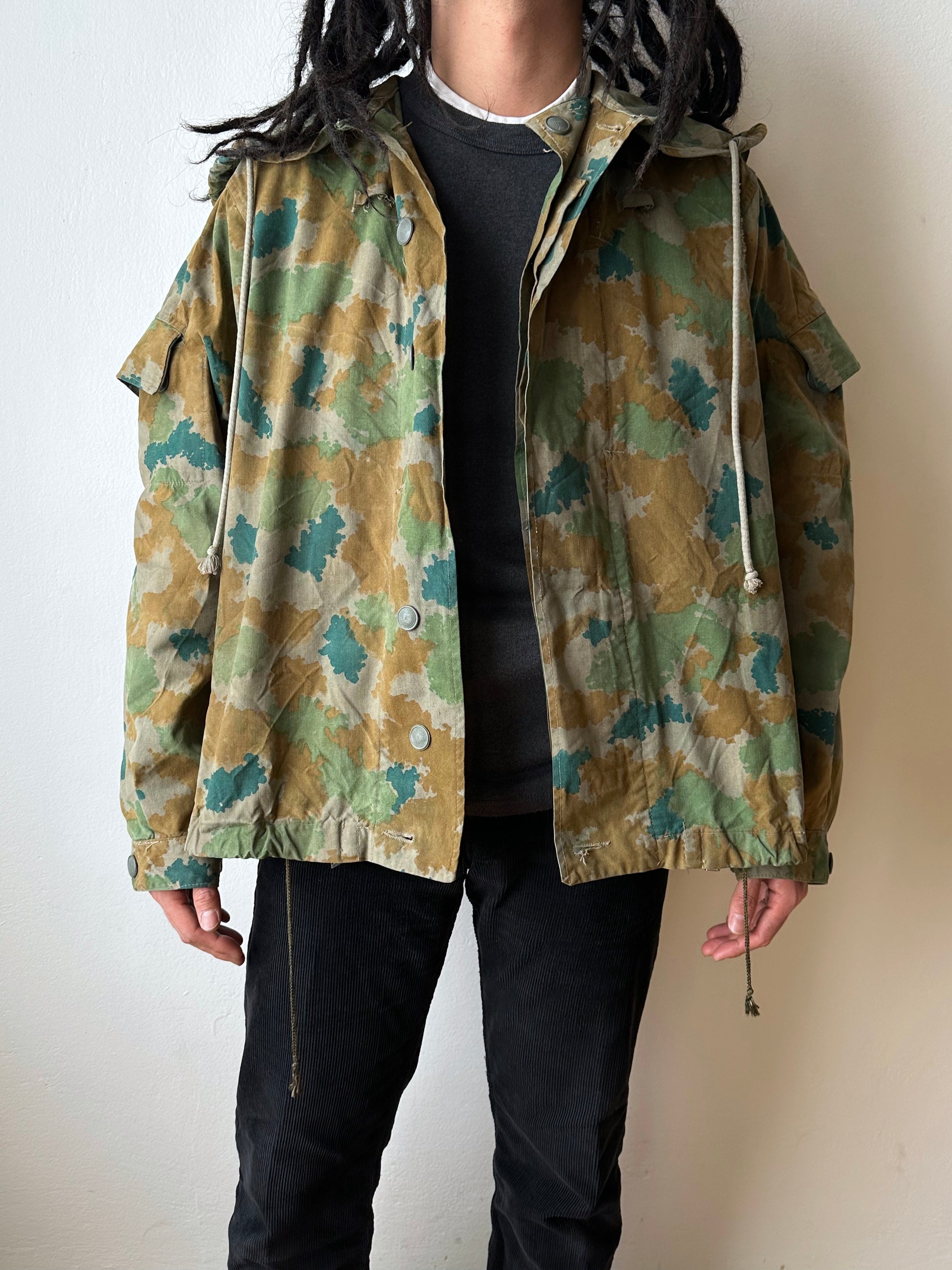 1960s East German NVA Blumentarn Camo Sniper Jacket 60年代 東ドイツ軍 人民軍 Cold war 冷戦 Toto Praha Vintage clothing shop Antique shop 古着屋 プラハ Showroom appointment Prague ユーロ古着 ヨーロッパ古着 古着卸 ヴィンテージ military ミリタリー ユーロミリタリー  レア Rare 花柄