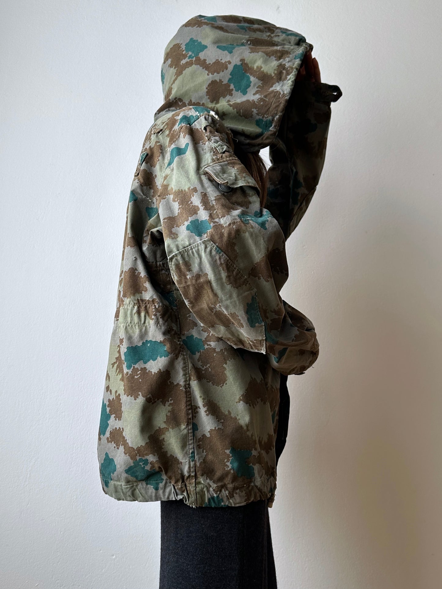 1960s East German NVA Blumentarn Camo Sniper Jacket 60年代 東ドイツ軍 人民軍 Cold war 冷戦 Toto Praha Vintage clothing shop Antique shop 古着屋 プラハ Showroom appointment Prague ユーロ古着 ヨーロッパ古着 古着卸 ヴィンテージ military ミリタリー ユーロミリタリー  レア Rare 花柄