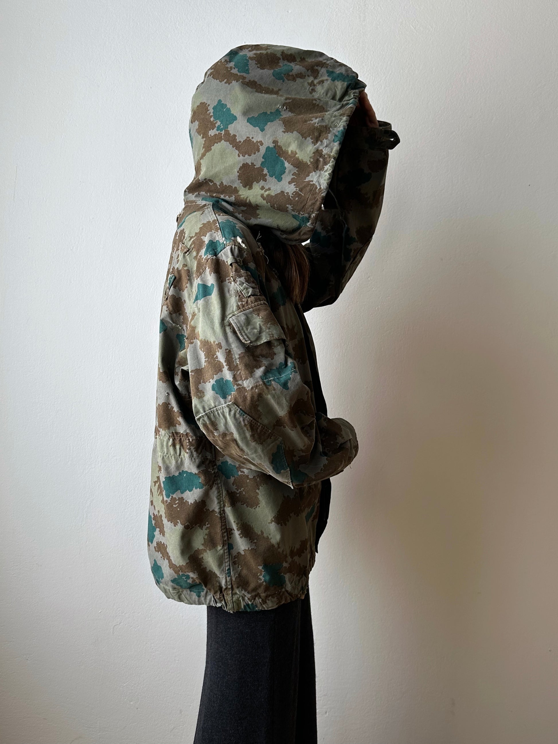 1960s East German NVA Blumentarn Camo Sniper Jacket 60年代 東ドイツ軍 人民軍 Cold war 冷戦 Toto Praha Vintage clothing shop Antique shop 古着屋 プラハ Showroom appointment Prague ユーロ古着 ヨーロッパ古着 古着卸 ヴィンテージ military ミリタリー ユーロミリタリー  レア Rare 花柄