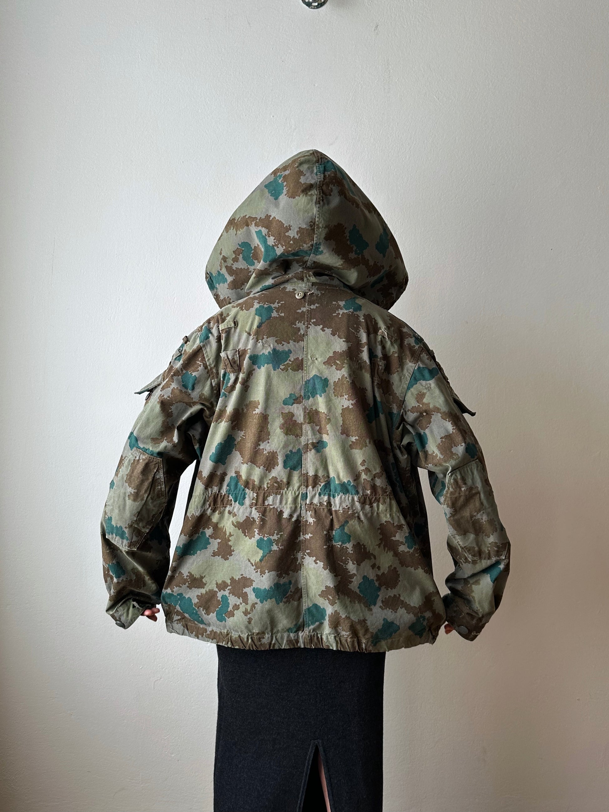 1960s East German NVA Blumentarn Camo Sniper Jacket 60年代 東ドイツ軍 人民軍 Cold war 冷戦 Toto Praha Vintage clothing shop Antique shop 古着屋 プラハ Showroom appointment Prague ユーロ古着 ヨーロッパ古着 古着卸 ヴィンテージ military ミリタリー ユーロミリタリー  レア Rare 花柄