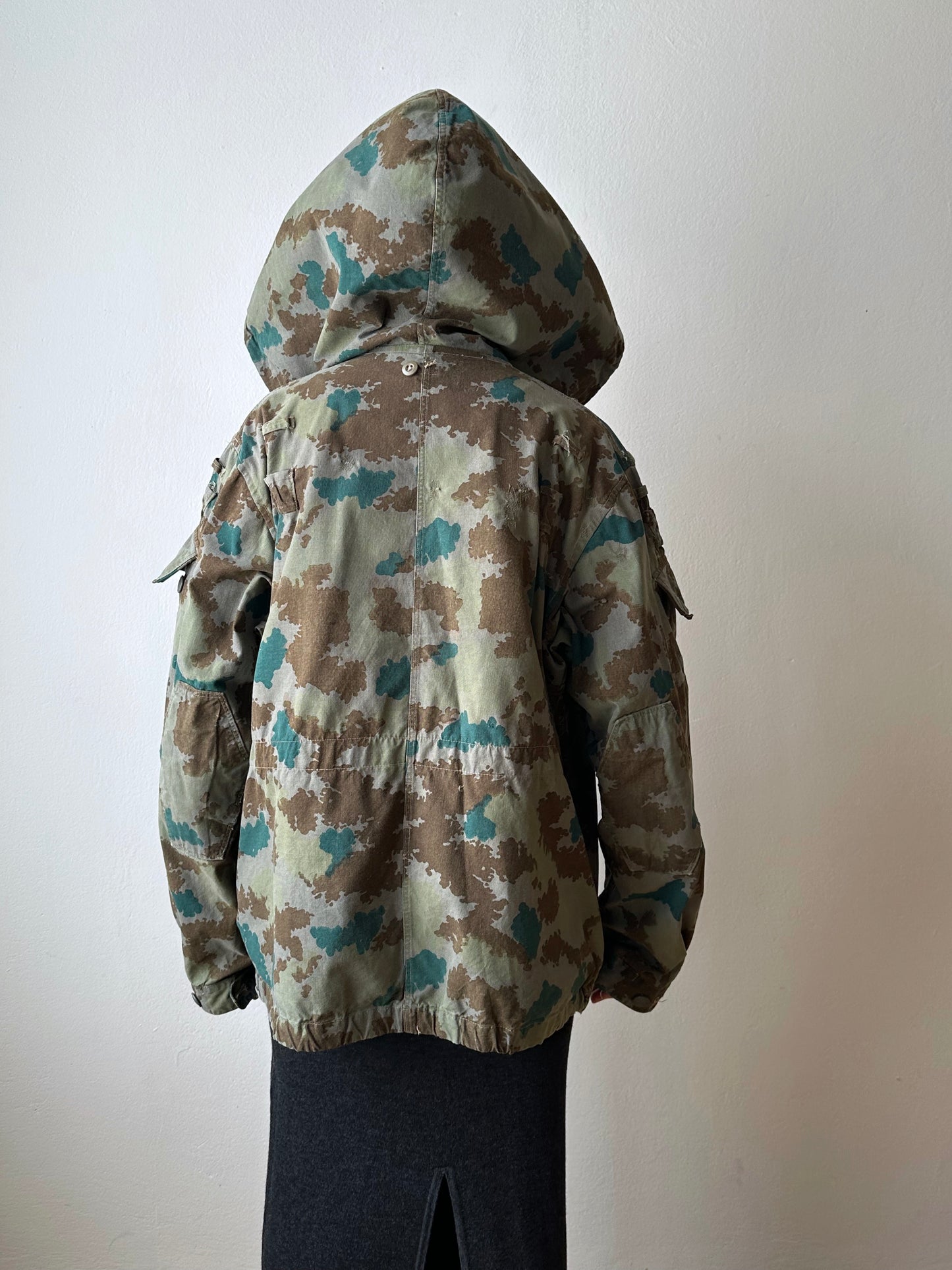 1960s East German NVA Blumentarn Camo Sniper Jacket 60年代 東ドイツ軍 人民軍 Cold war 冷戦 Toto Praha Vintage clothing shop Antique shop 古着屋 プラハ Showroom appointment Prague ユーロ古着 ヨーロッパ古着 古着卸 ヴィンテージ military ミリタリー ユーロミリタリー  レア Rare 花柄