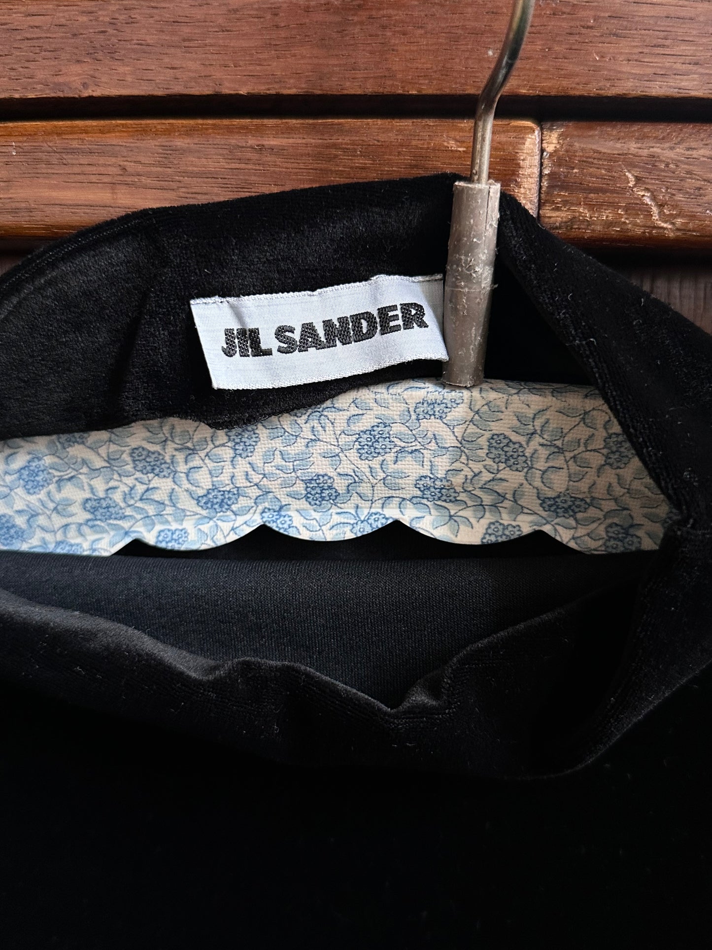 JIL SANDER asymmetric velour turtle top