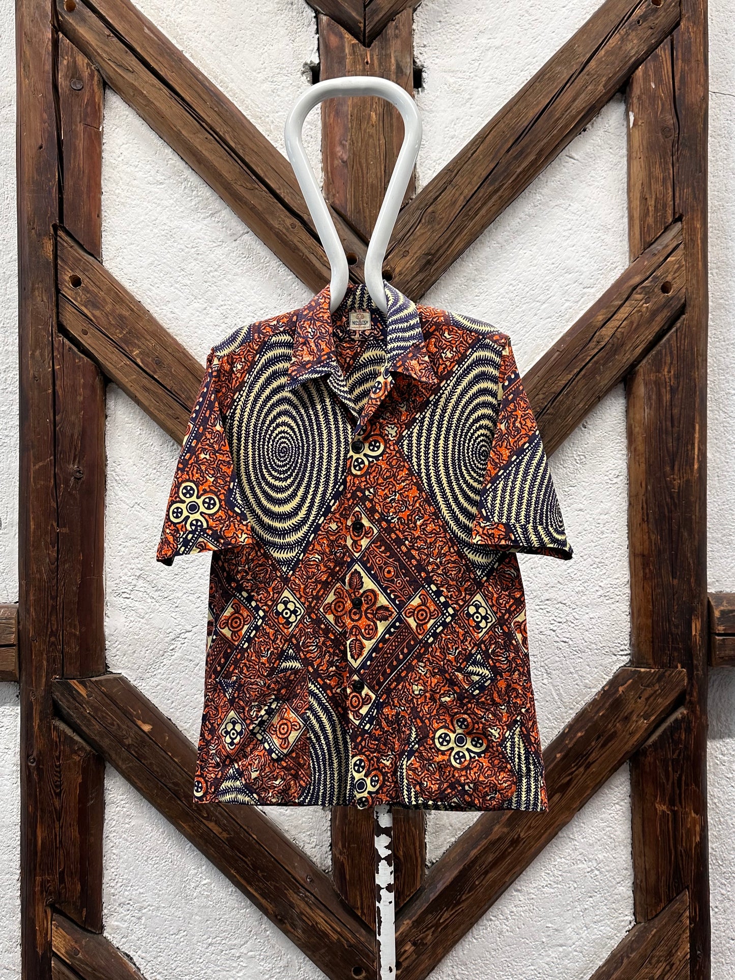 60's Leisure shirt 60年代 レジャー シャツ ヴィンテージ Toto Praha Vintage clothing store Antique shop Prague 古着屋 アンティークショップ プラハ ユーロ古着  ヨーロッパ古着 古着卸 
