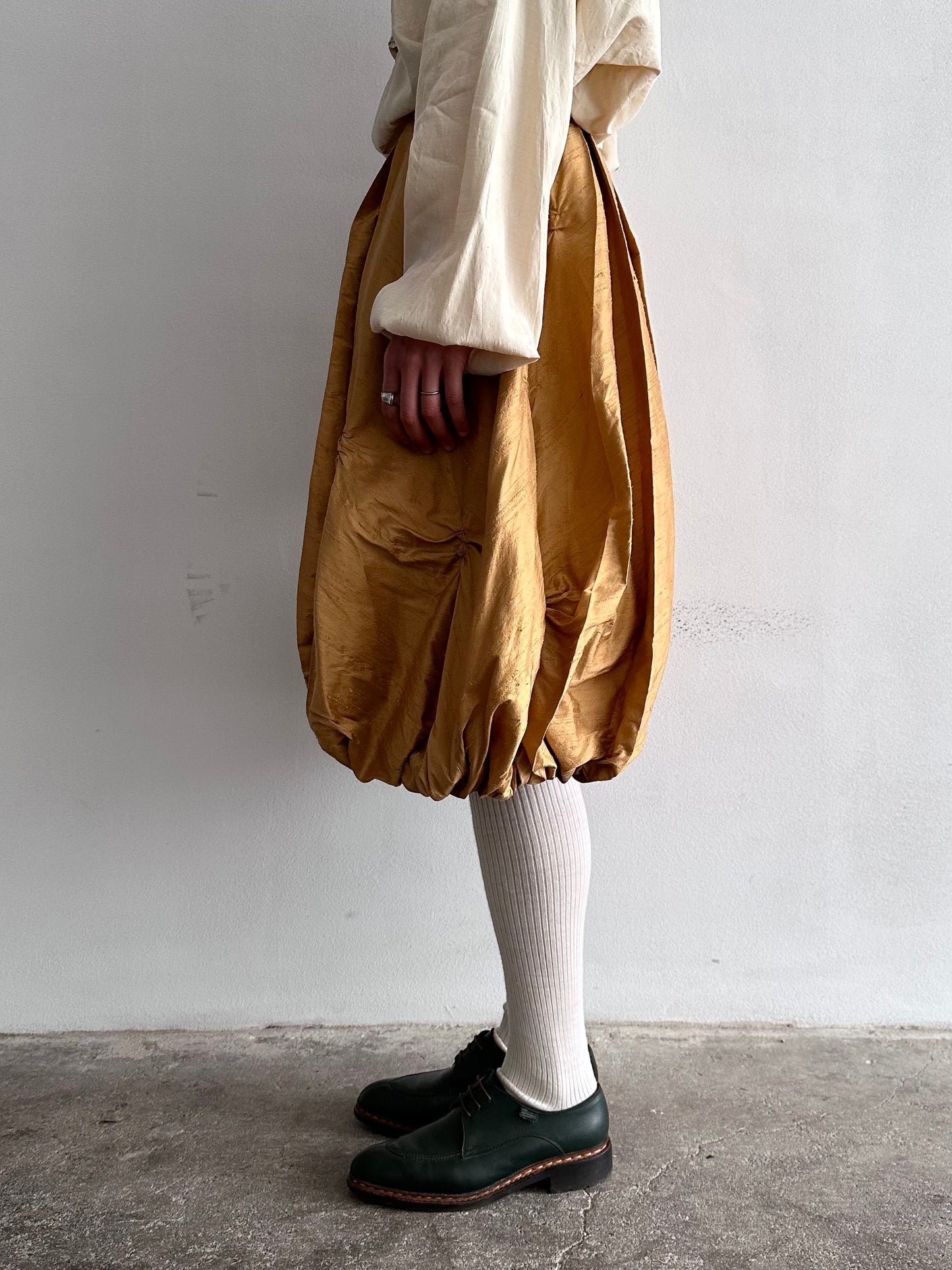 special balloon silk skirt