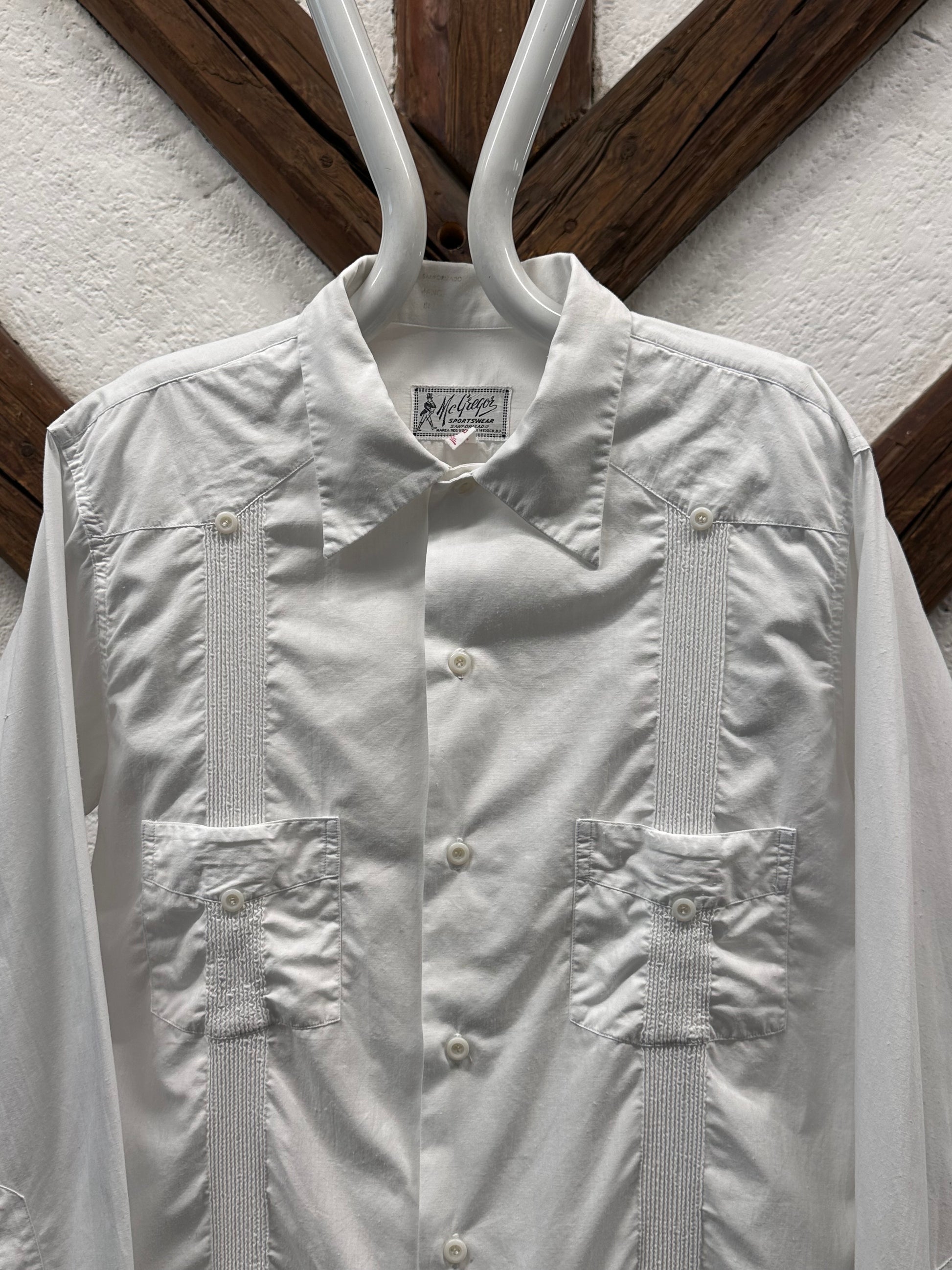 60s Mexican Guayabera Shirt 60年代 キューバシャツ Cuba shirt ヴィンテージ 白シャツ White shirt Toto Praha Vintage clothing store Antique shop Prague 古着屋 アンティークショップ プラハ ユーロ古着  ヨーロッパ古着 古着卸 