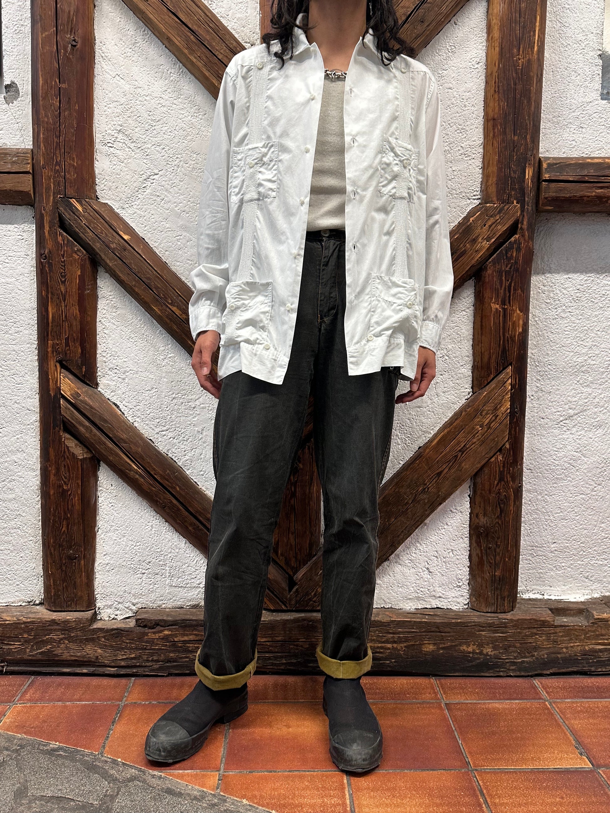 60s Mexican Guayabera Shirt 60年代 キューバシャツ Cuba shirt ヴィンテージ 白シャツ White shirt Toto Praha Vintage clothing store Antique shop Prague 古着屋 アンティークショップ プラハ ユーロ古着  ヨーロッパ古着 古着卸 