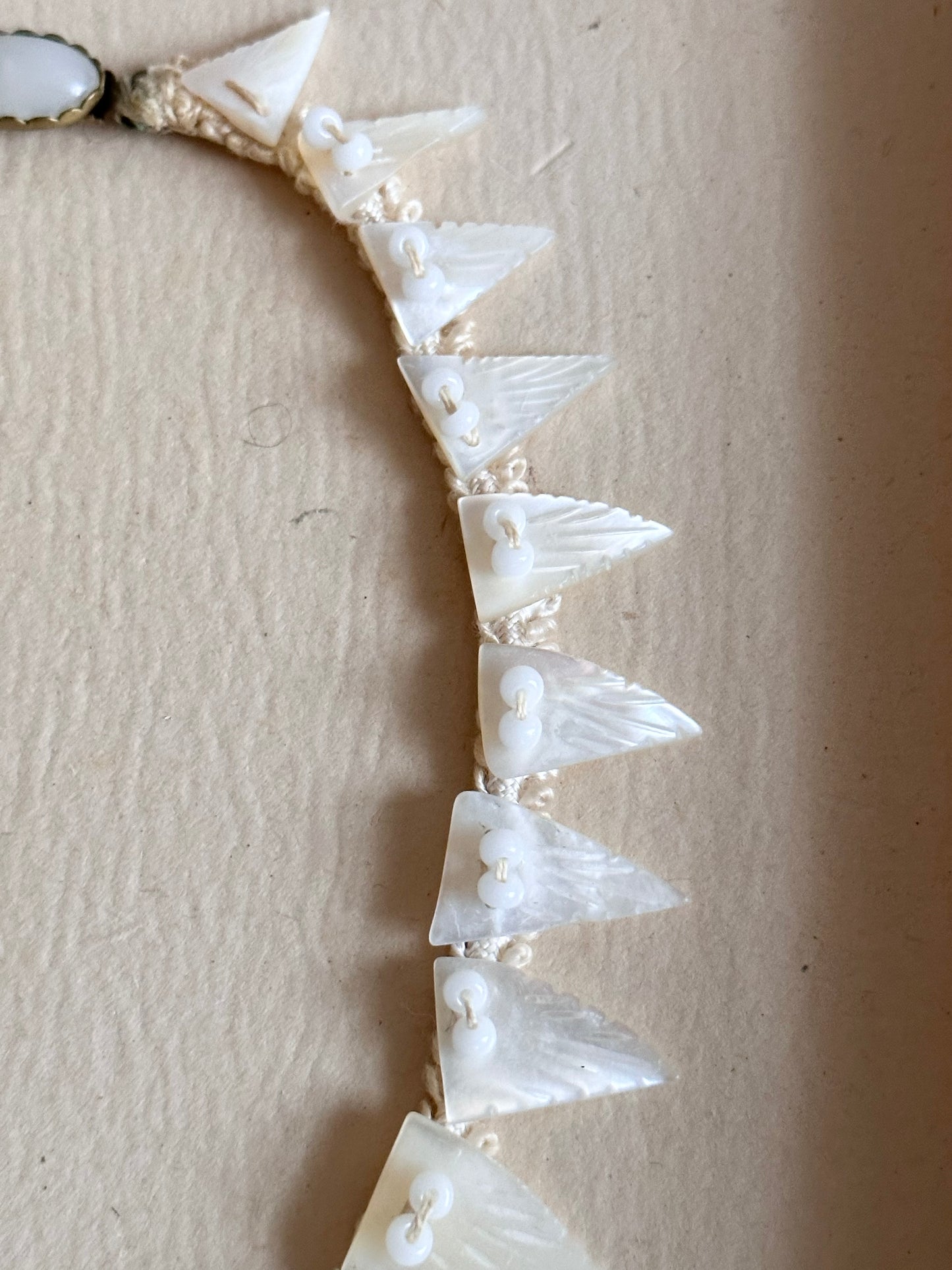 30-40s France mother of pearl necklace