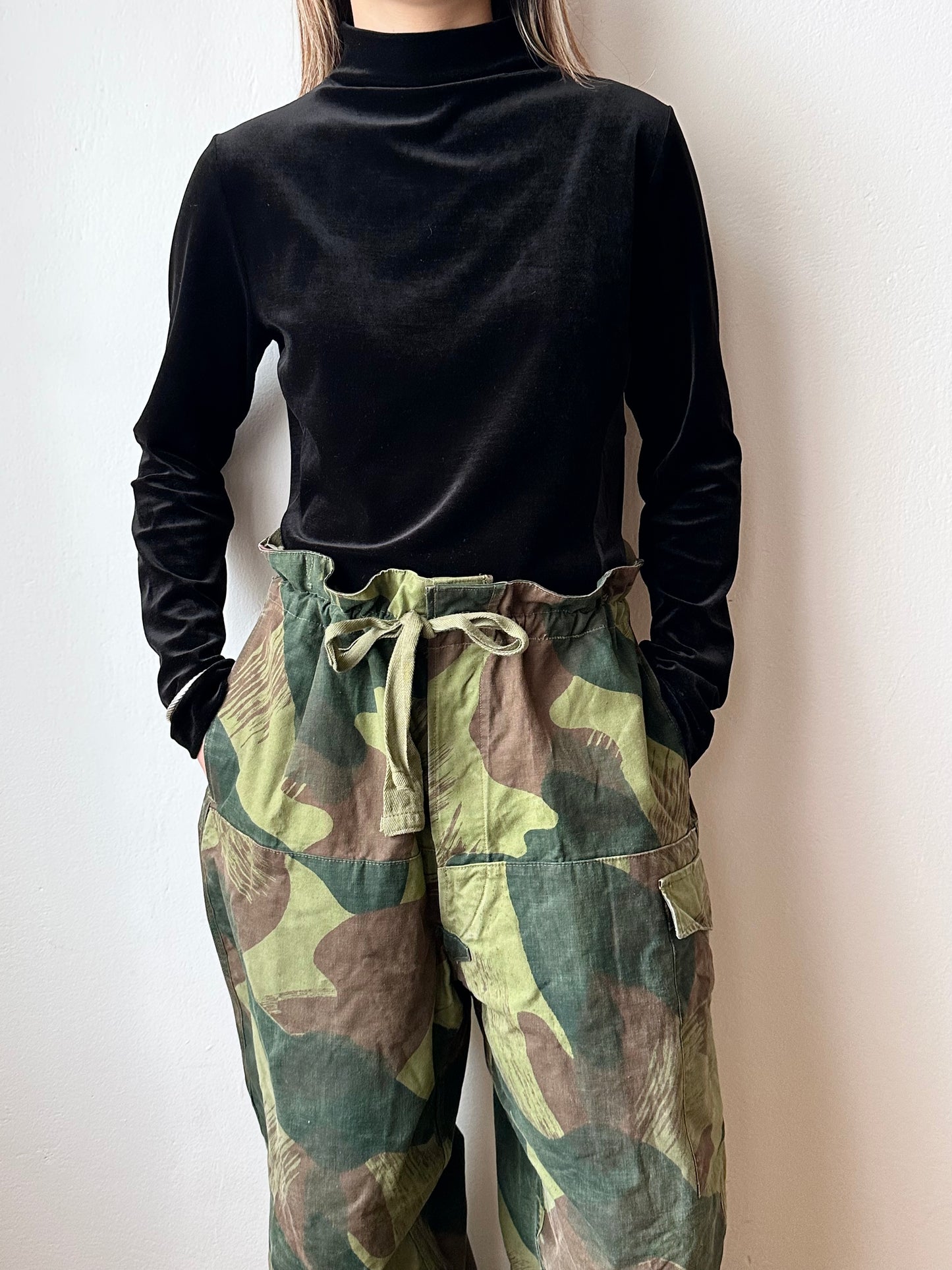 JIL SANDER asymmetric velour turtle top