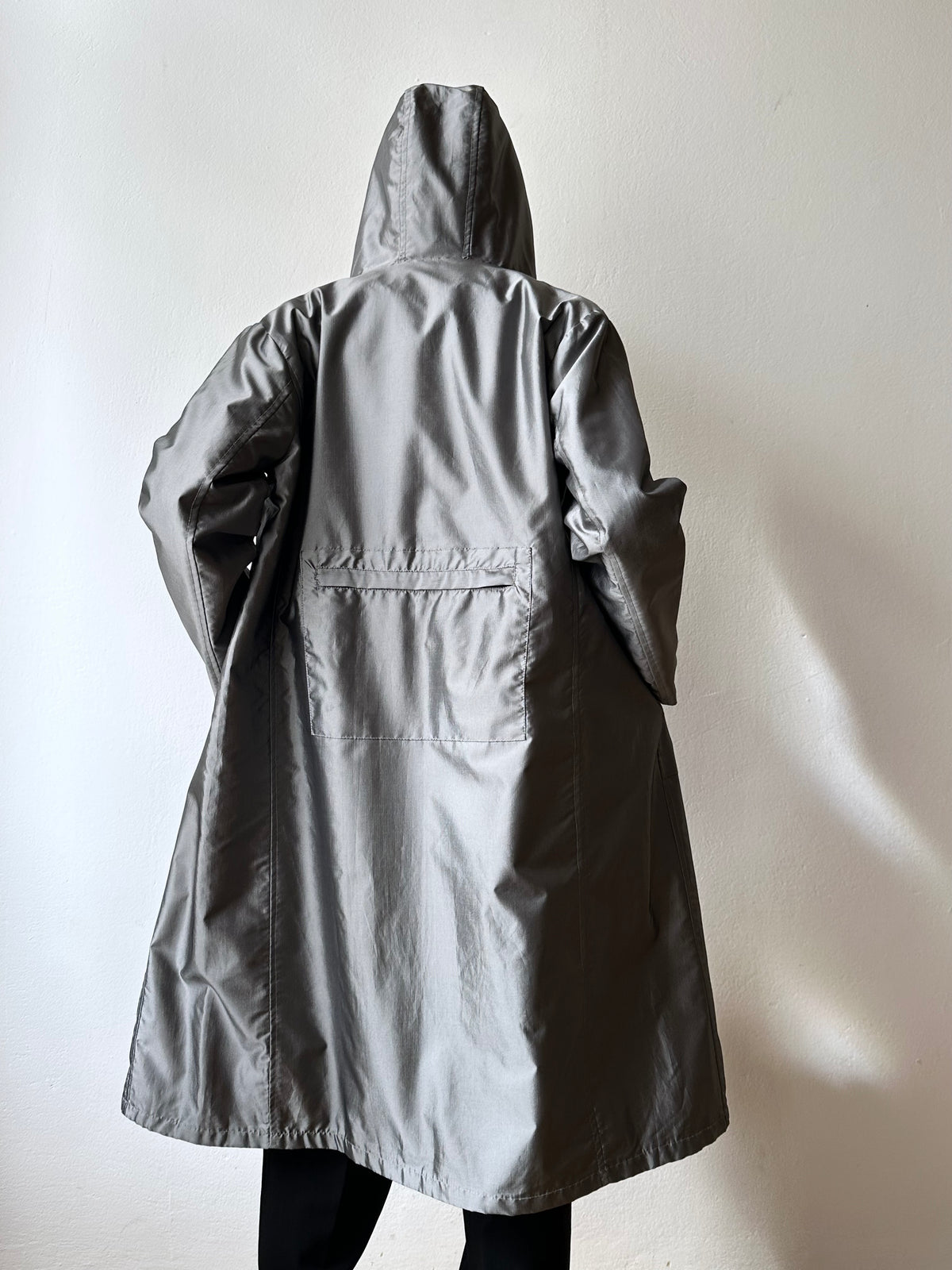 Metalic coat with back pocket