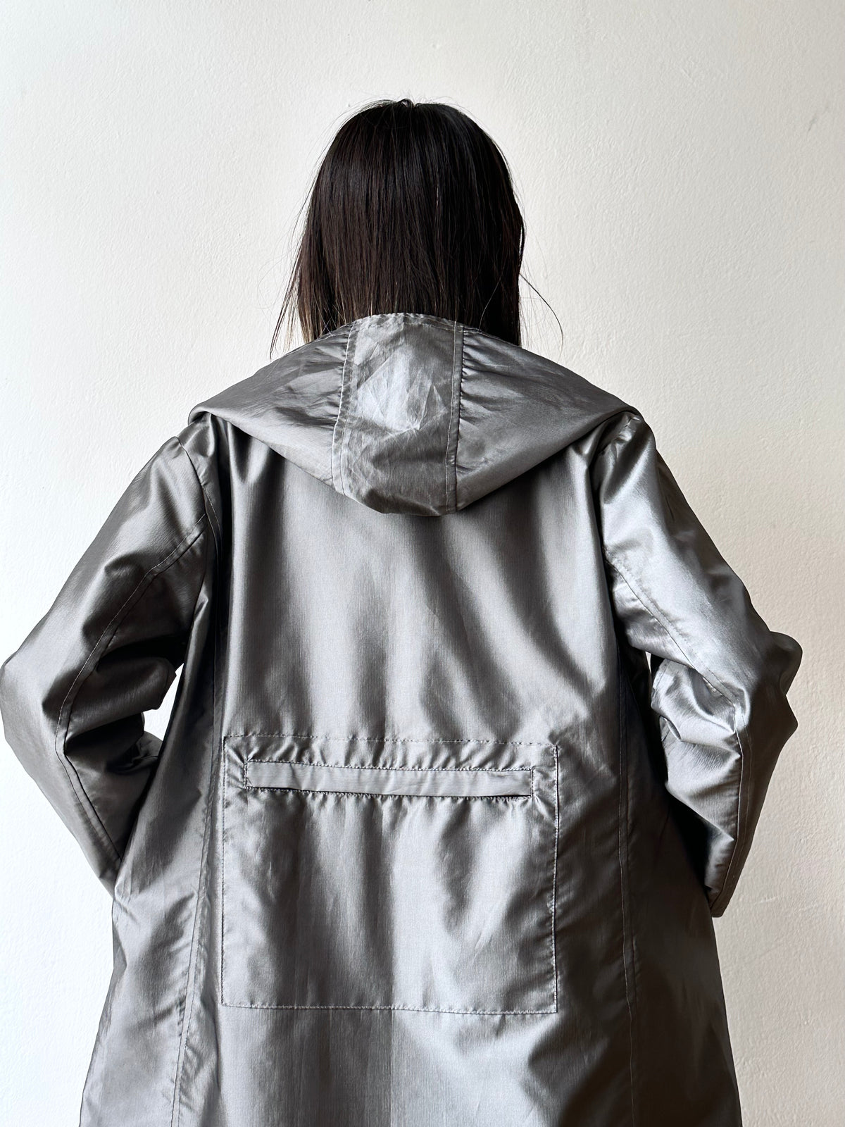 Metalic coat with back pocket