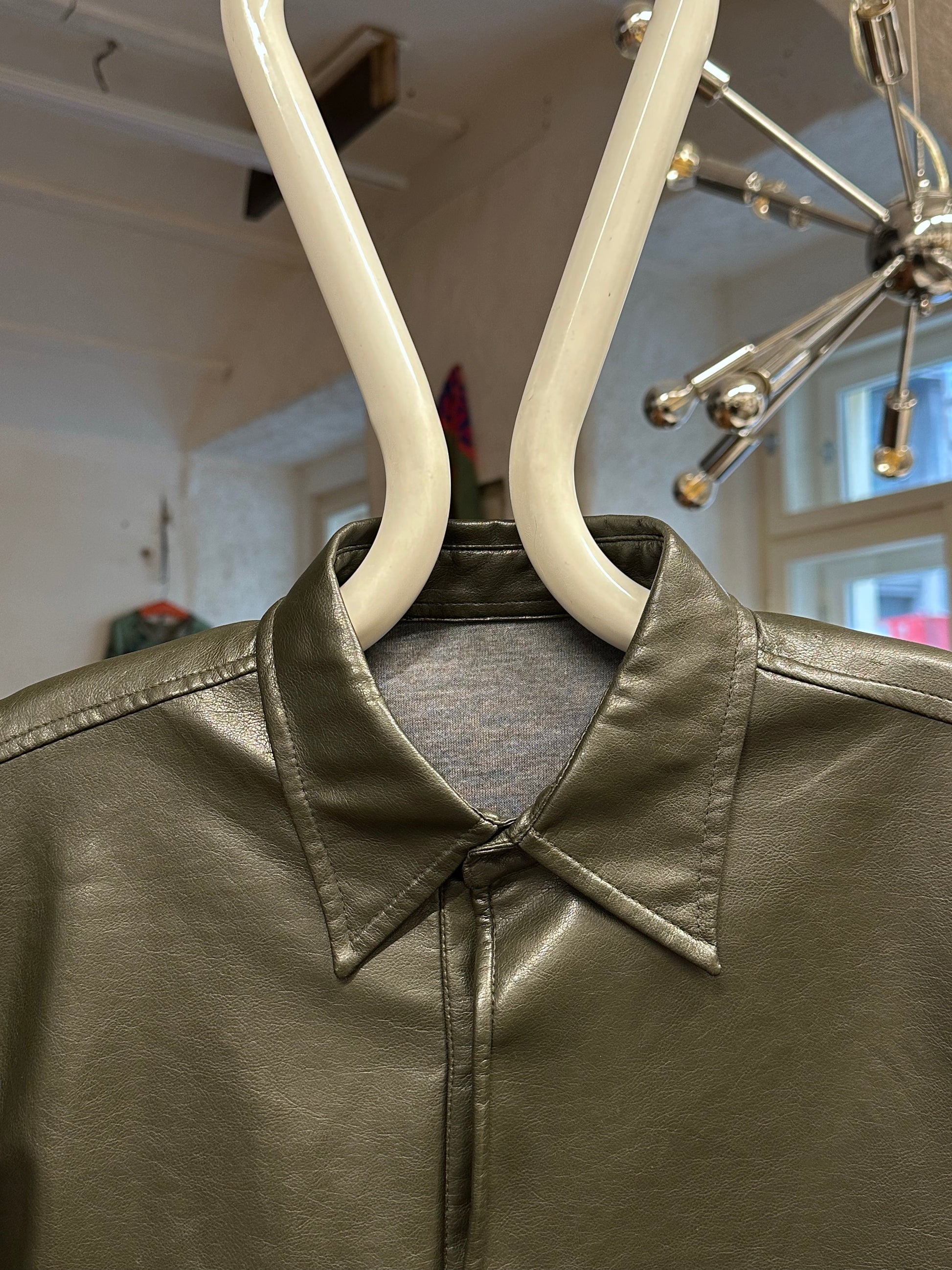 Leather pullover smock レザー スモック プルオーバー Toto Vintage store Vintage clothing Praha Prague プラハ 古着屋 古着 ユーロ古着 ヨーロッパ古着 古着卸 フランス買い付け